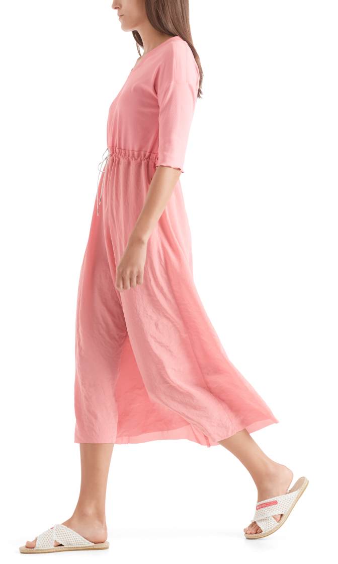 Kleid aus Materialmix