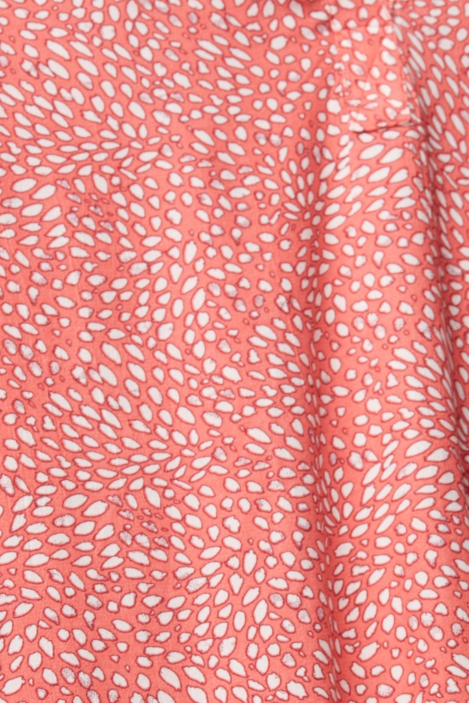 Bluse aus LENZING™ ECOVERO™ Viskose