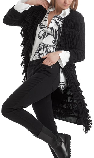 Fransenjacke Knitted in Germany