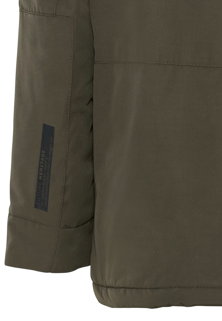 Winterparka mit Kapuze
