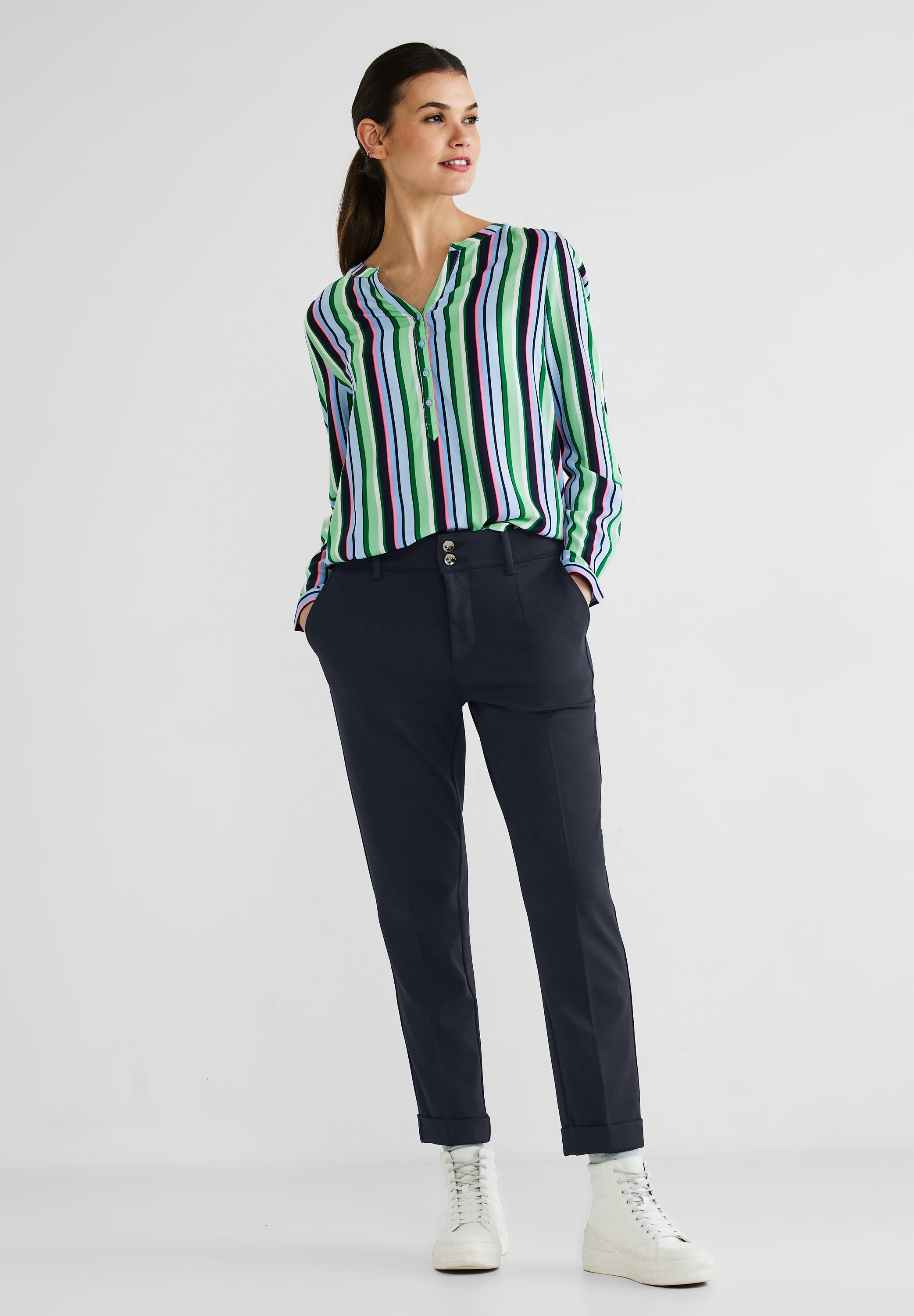 Casual Fit Chinohose