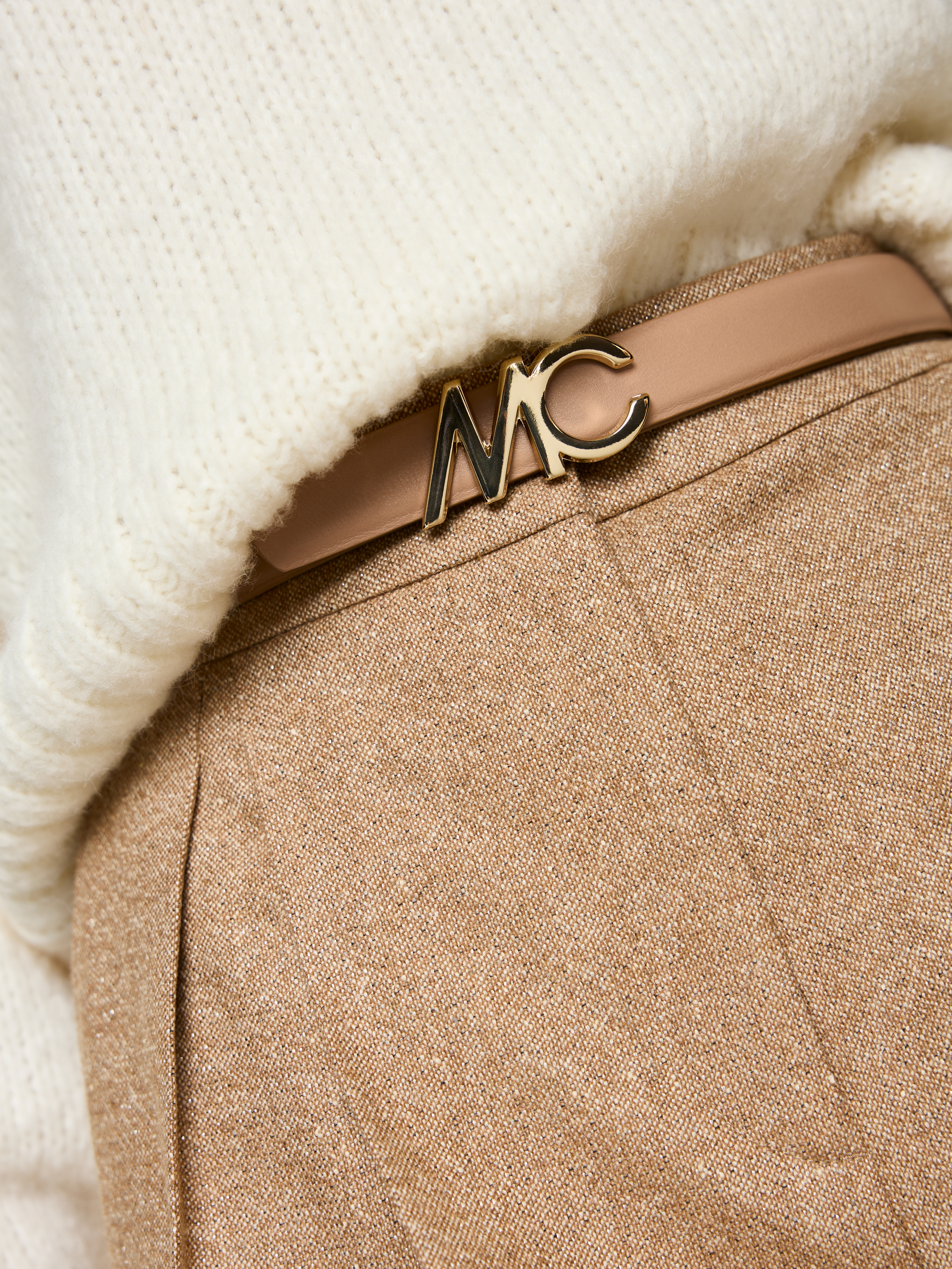 Schmaler Hüftgürtel aus Rindleder