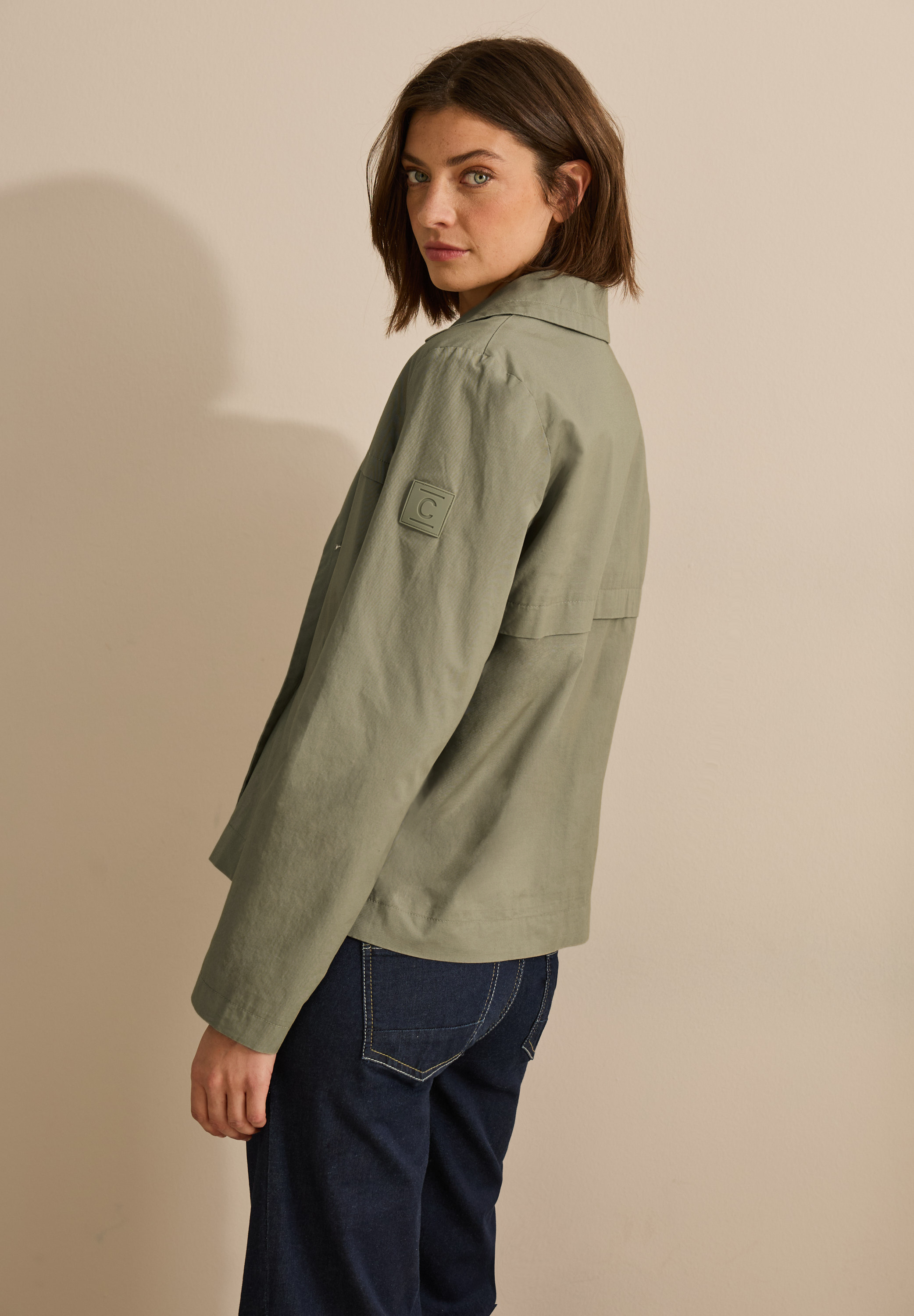 Kurze Trenchcoat