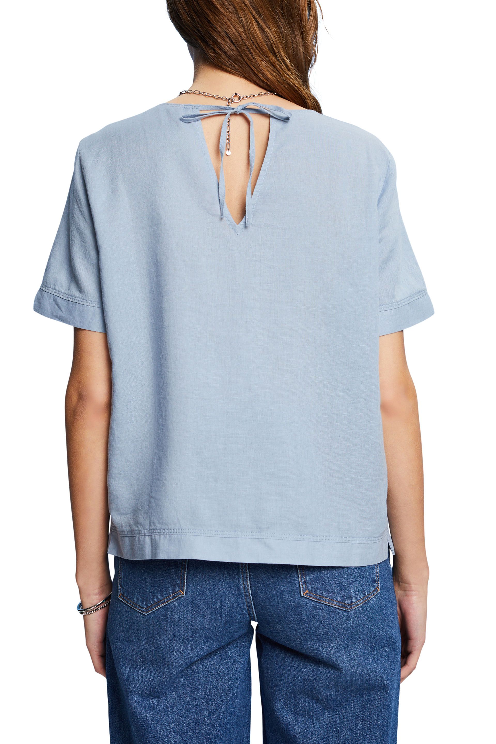 Bluse mit Tropfenverschluss