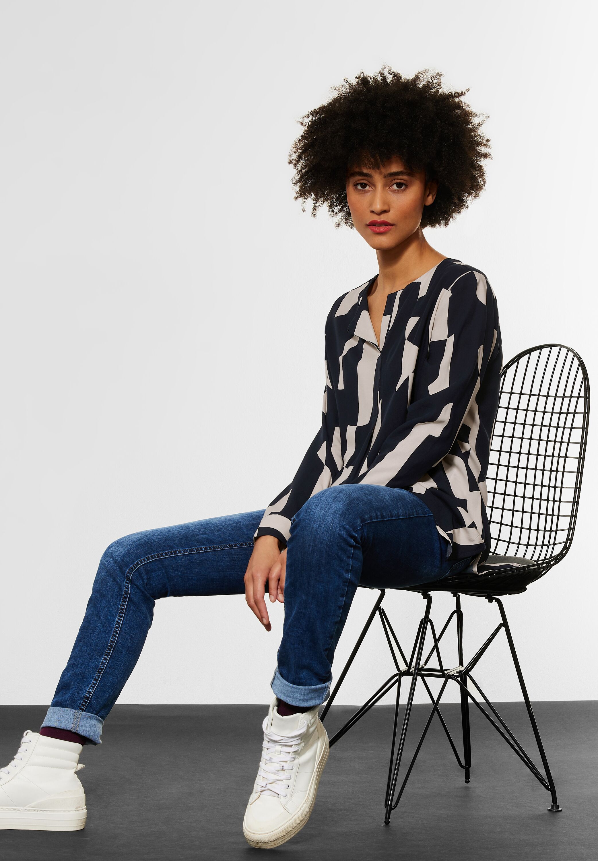 Longbluse mit Kellerfalte