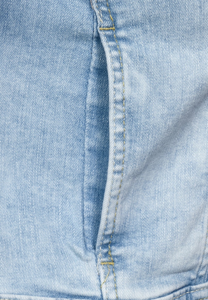 Jeansjacke mit Brusttaschen