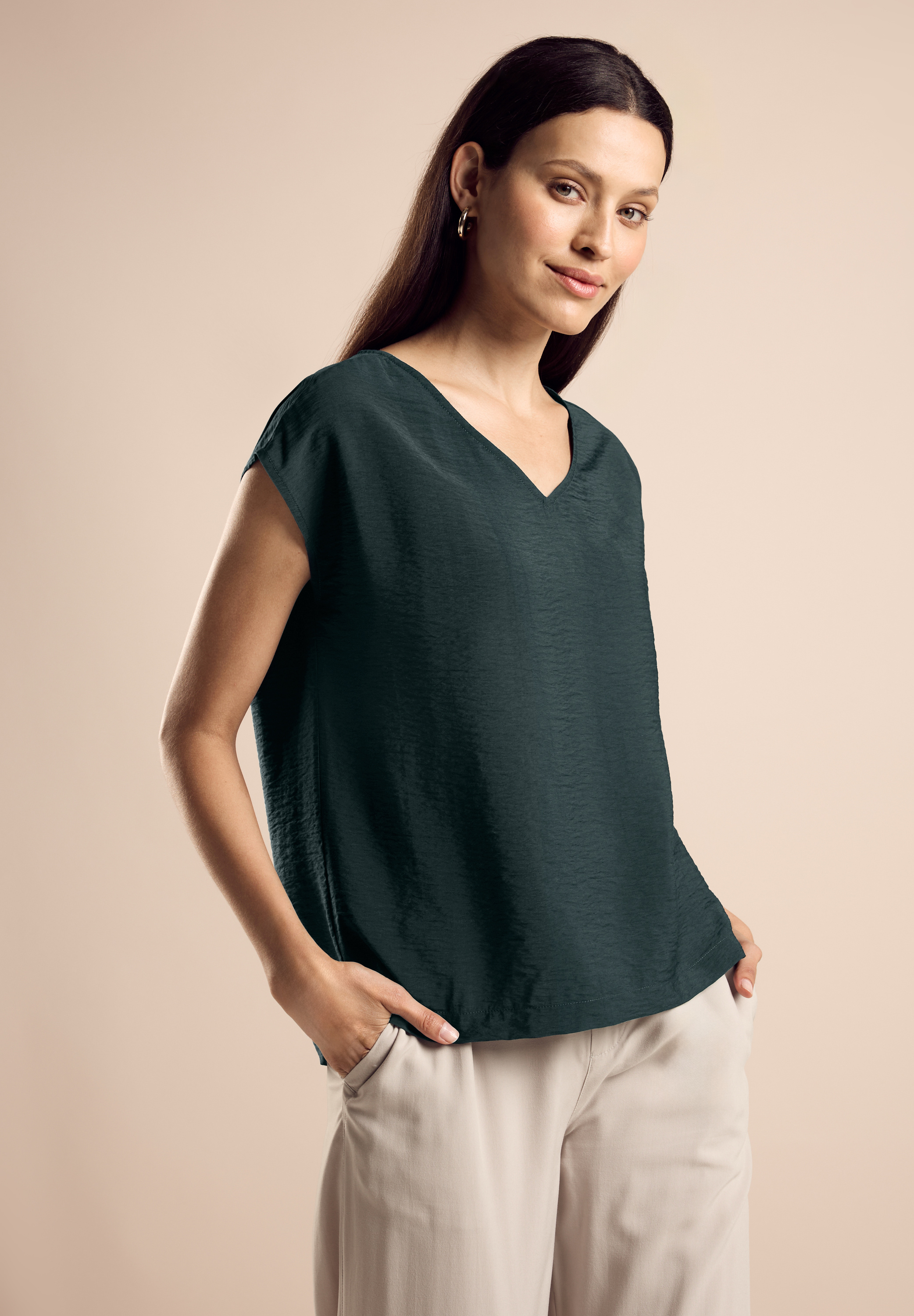 T-Shirt mit V-Ausschnitt