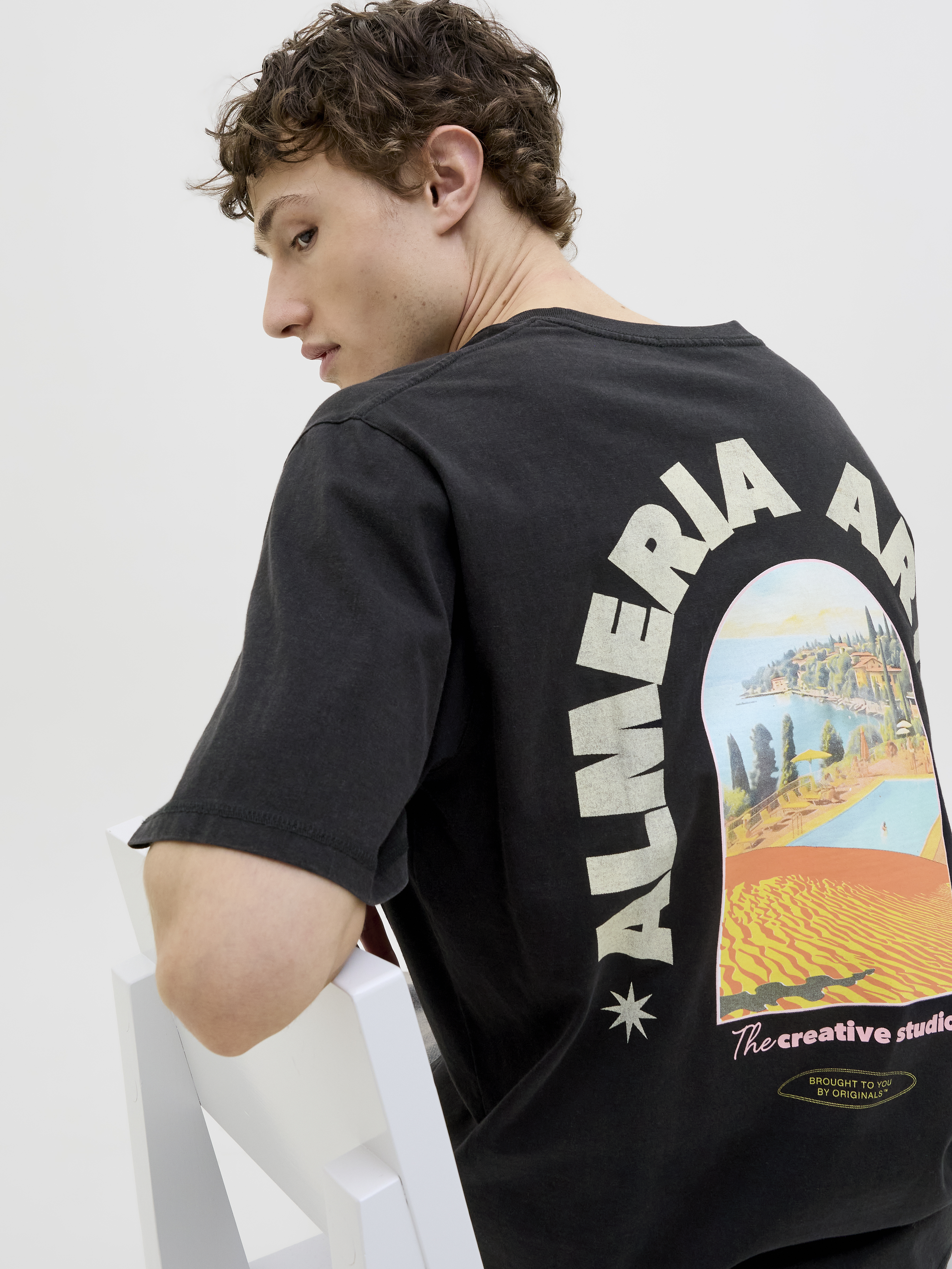 JORALMERIA WORLD TEE SS CREW NECK