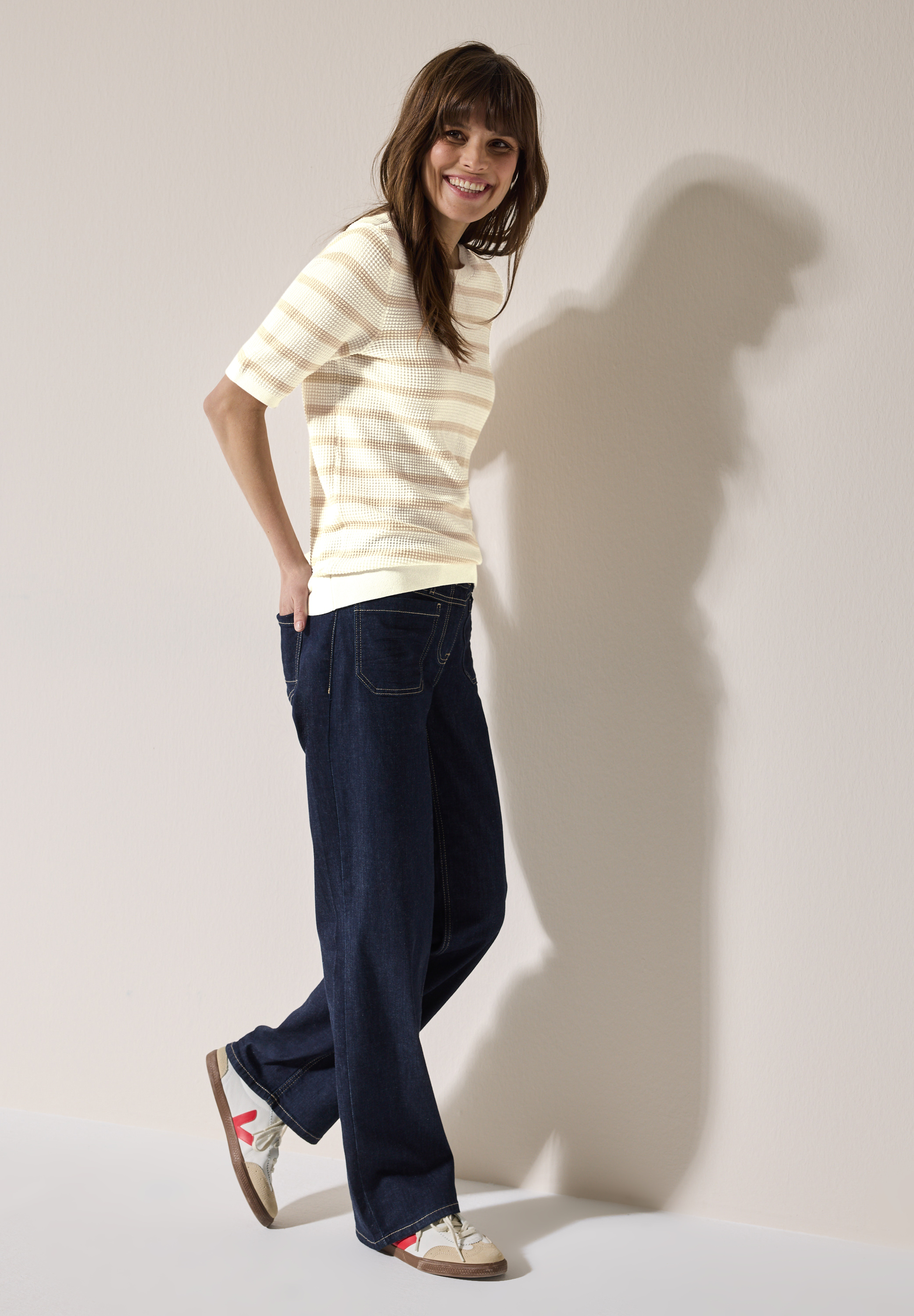 Gestreifter Strukturpullover