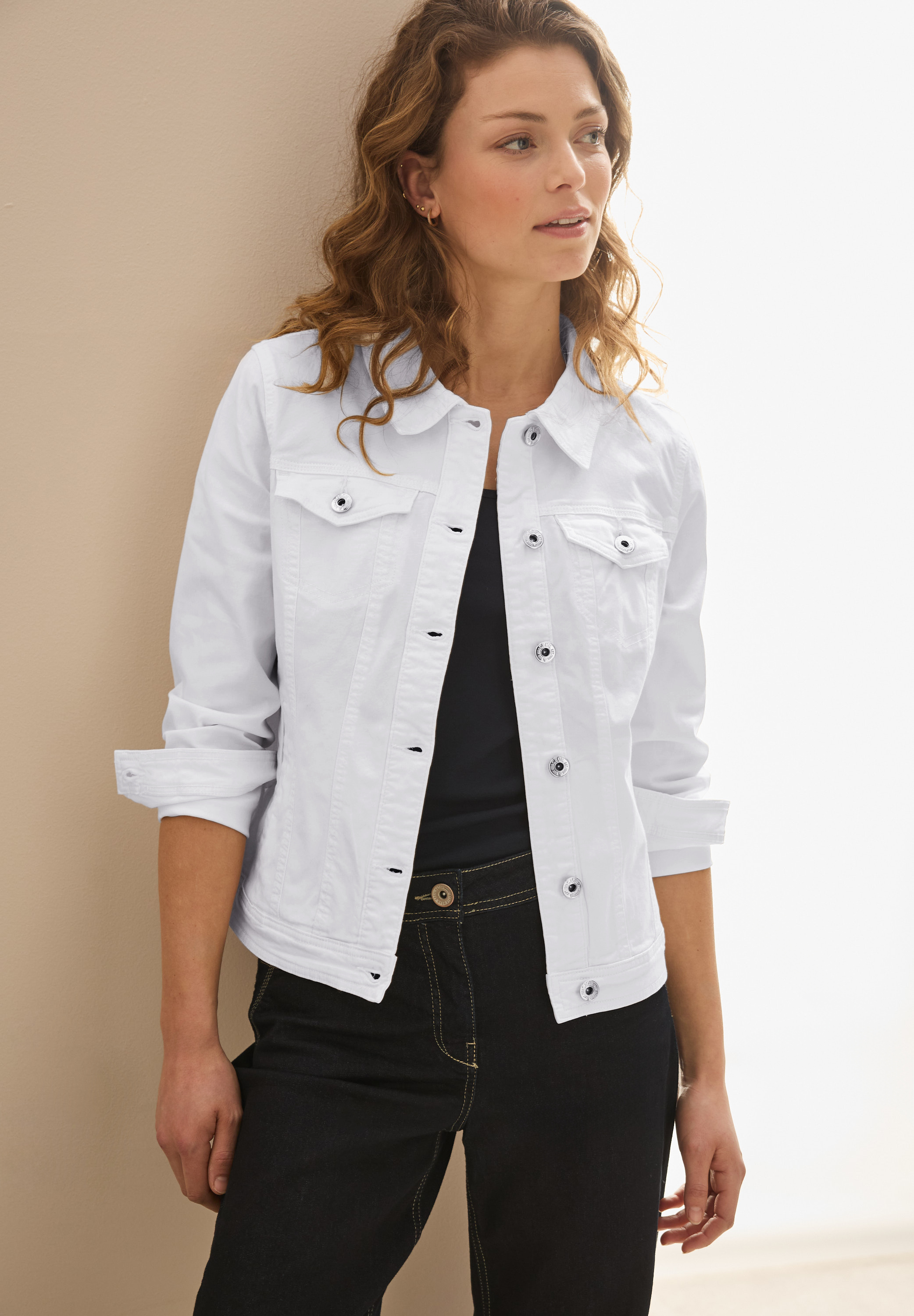 Jeansjacke mit Taschen