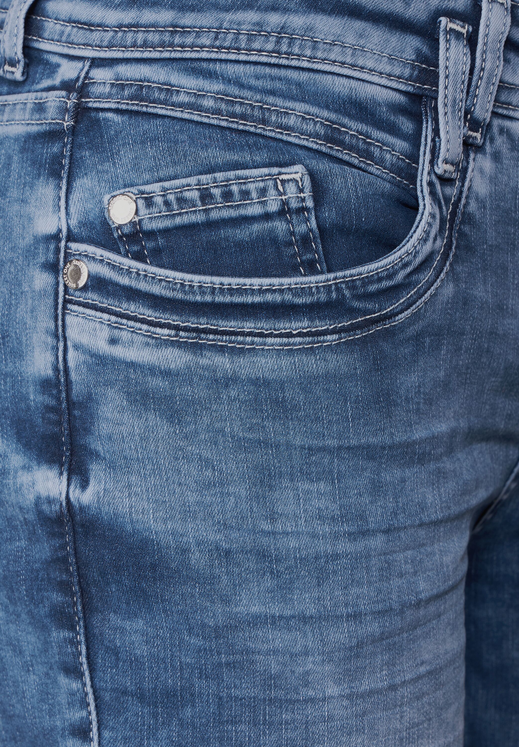 Casual Fit Jeans in 7/8