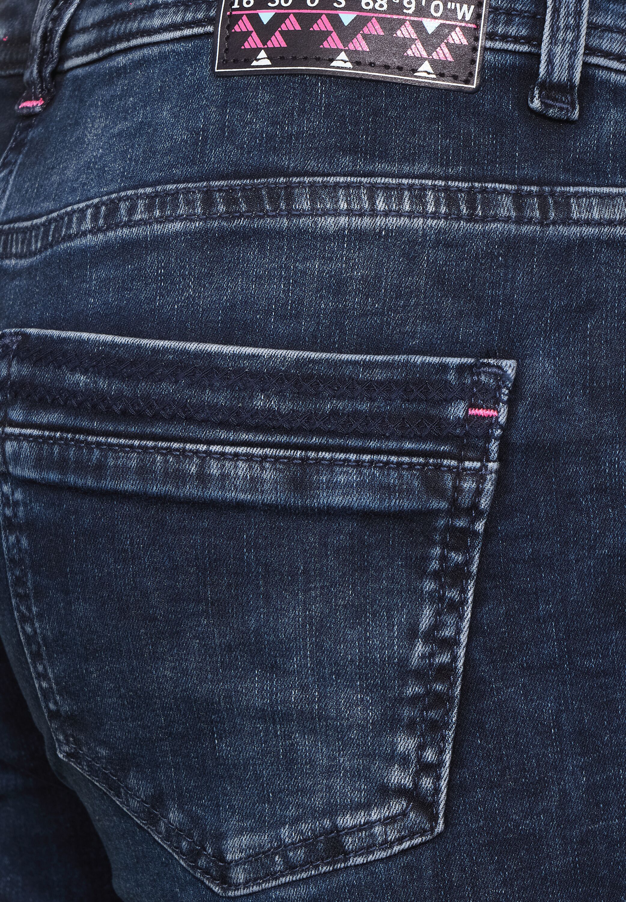 Loose Fit Jeans