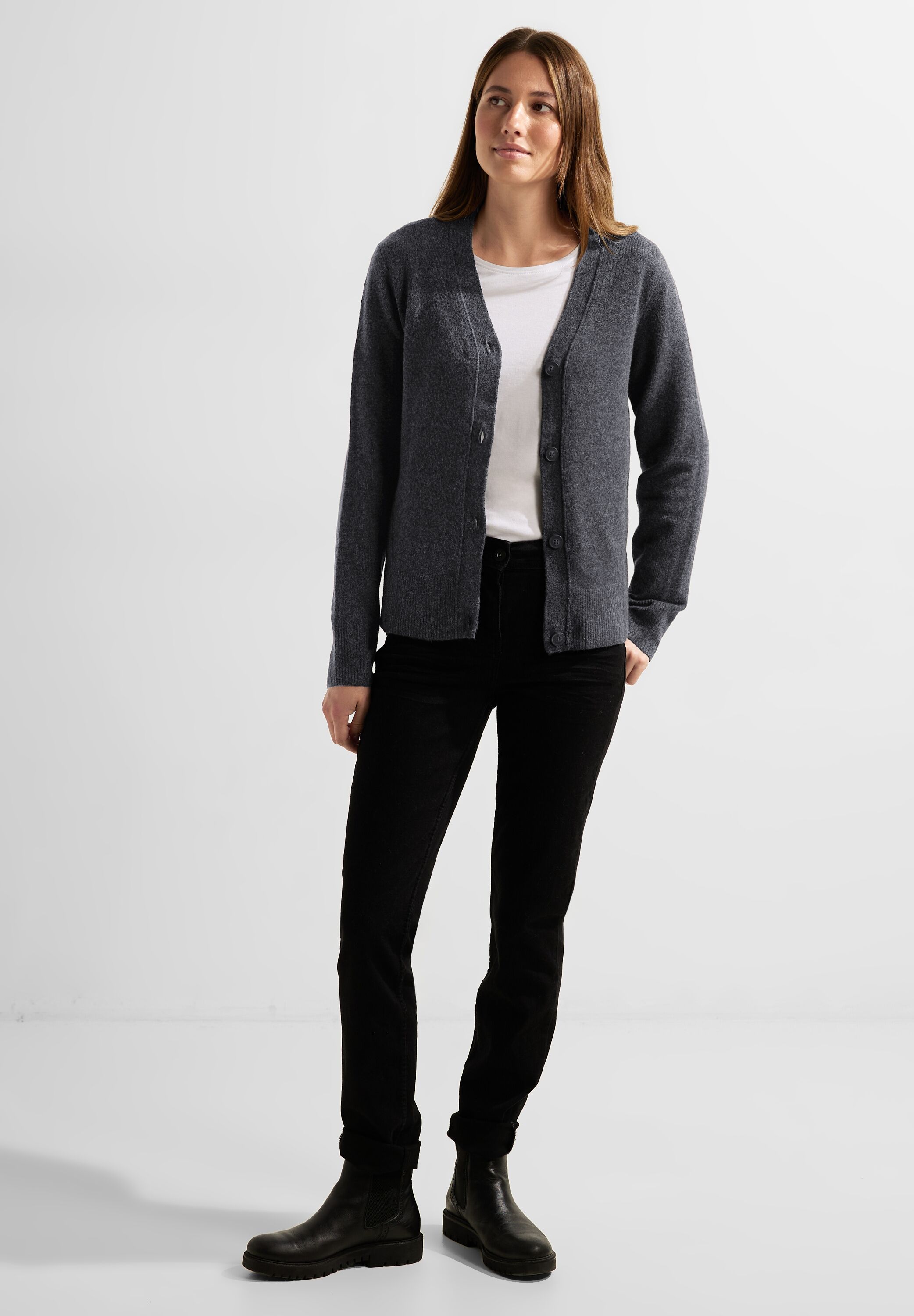 Cardigan mit Ziernähte