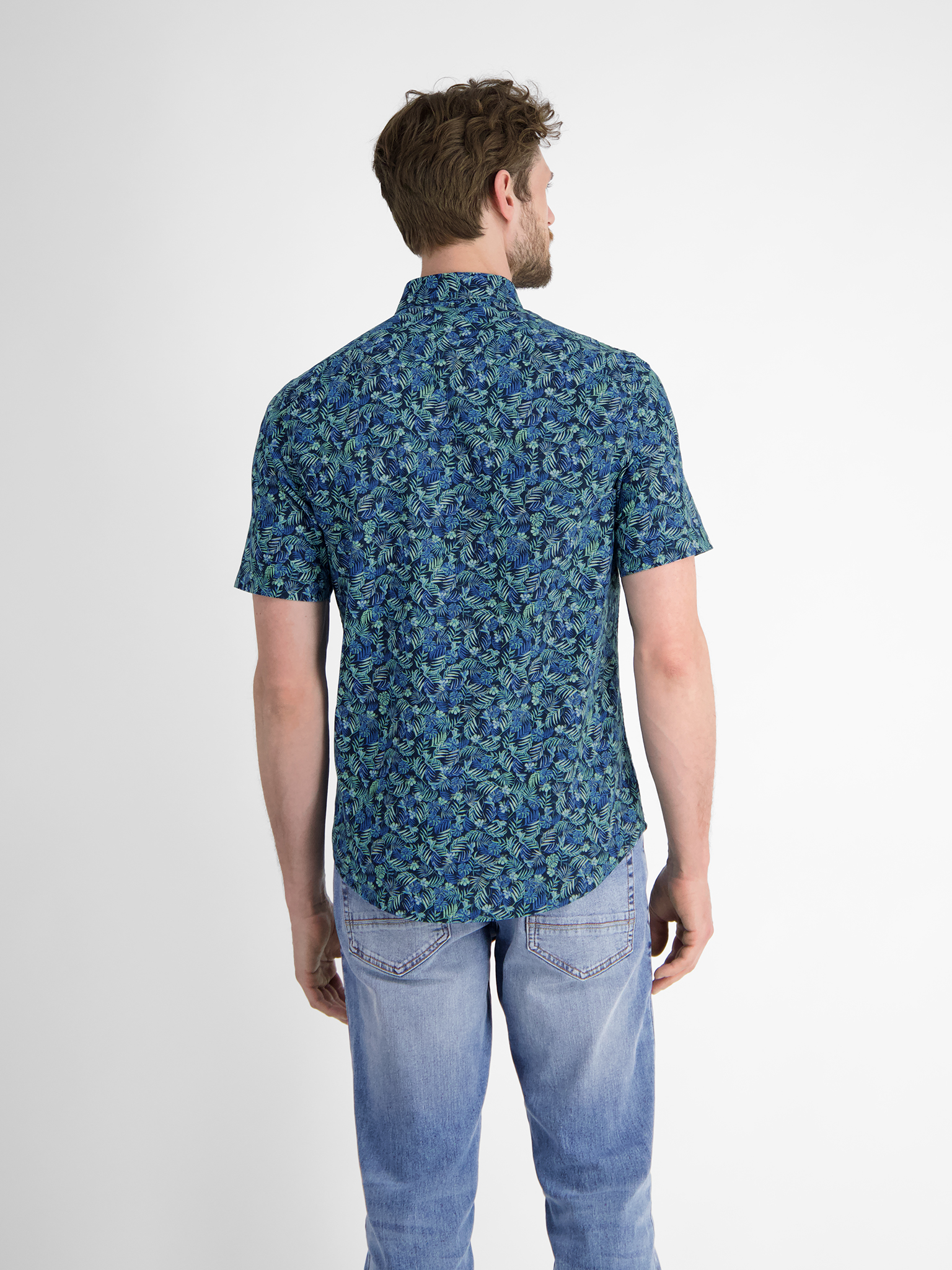 BUTTON DOWN