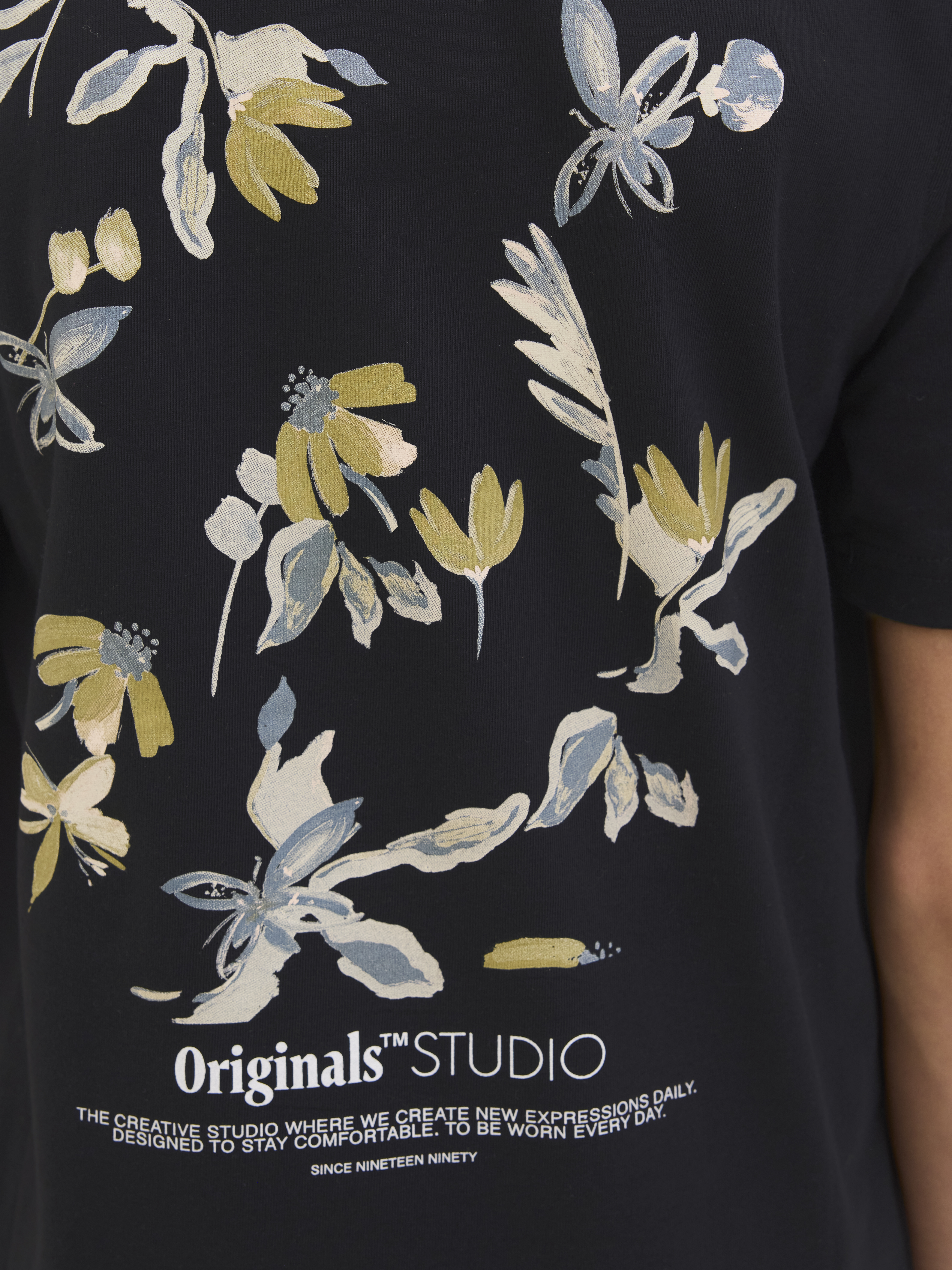 JORVARENNA PAINTED BACK TEE SS CRE JNR