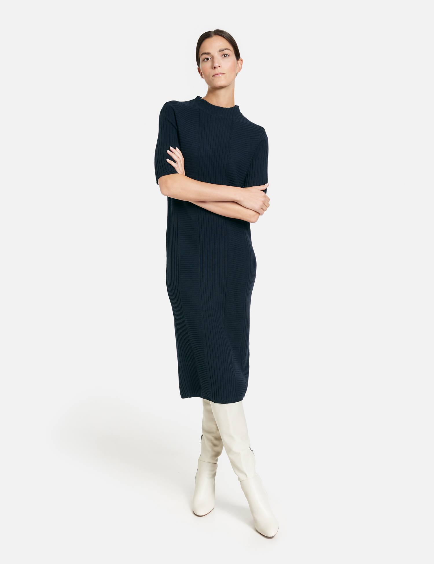 Strickkleid mit Stehkragen