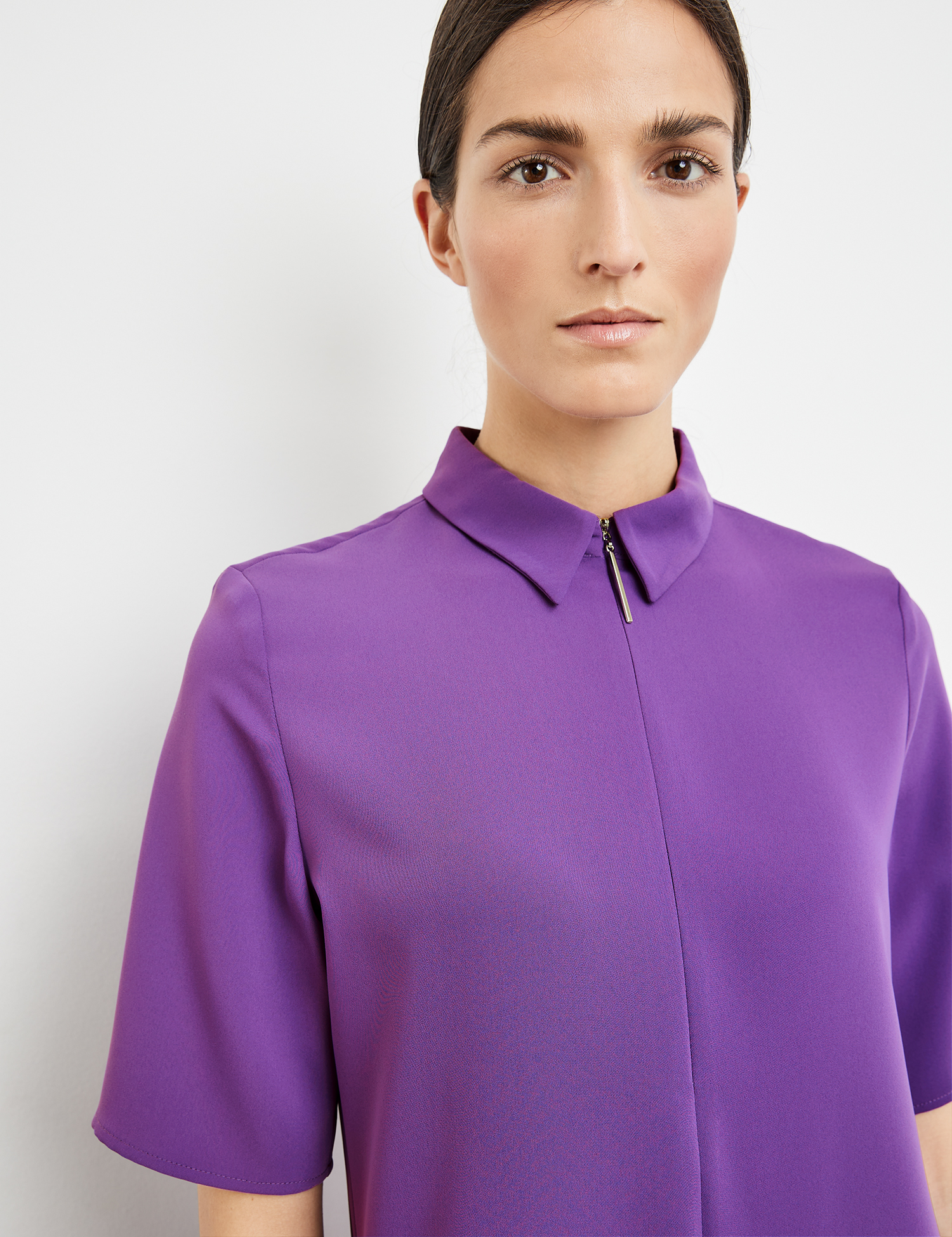 Fließendes Kleid mit Reißverschluss