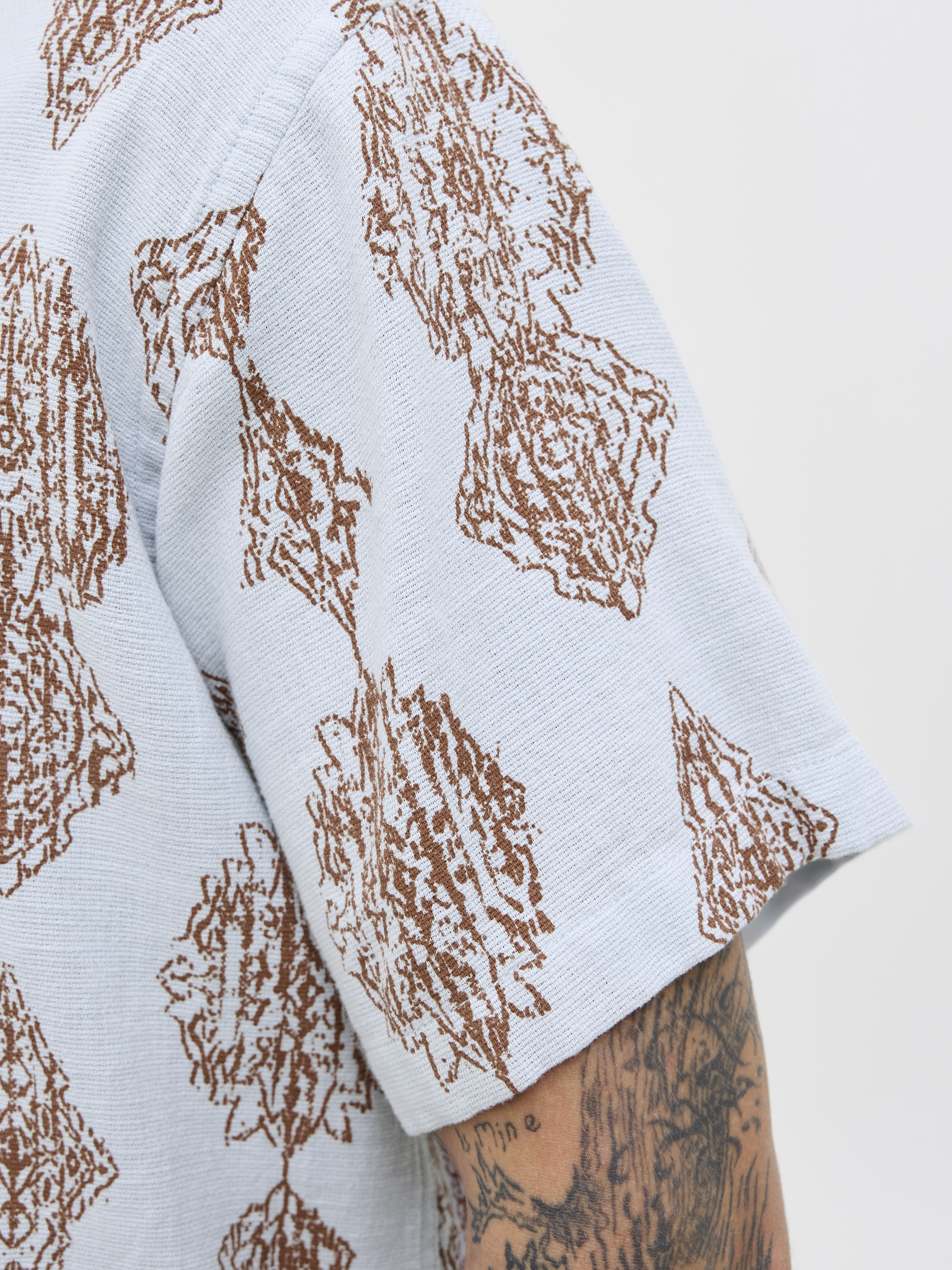 JORHYDRA NOTO SHIRT SS LN