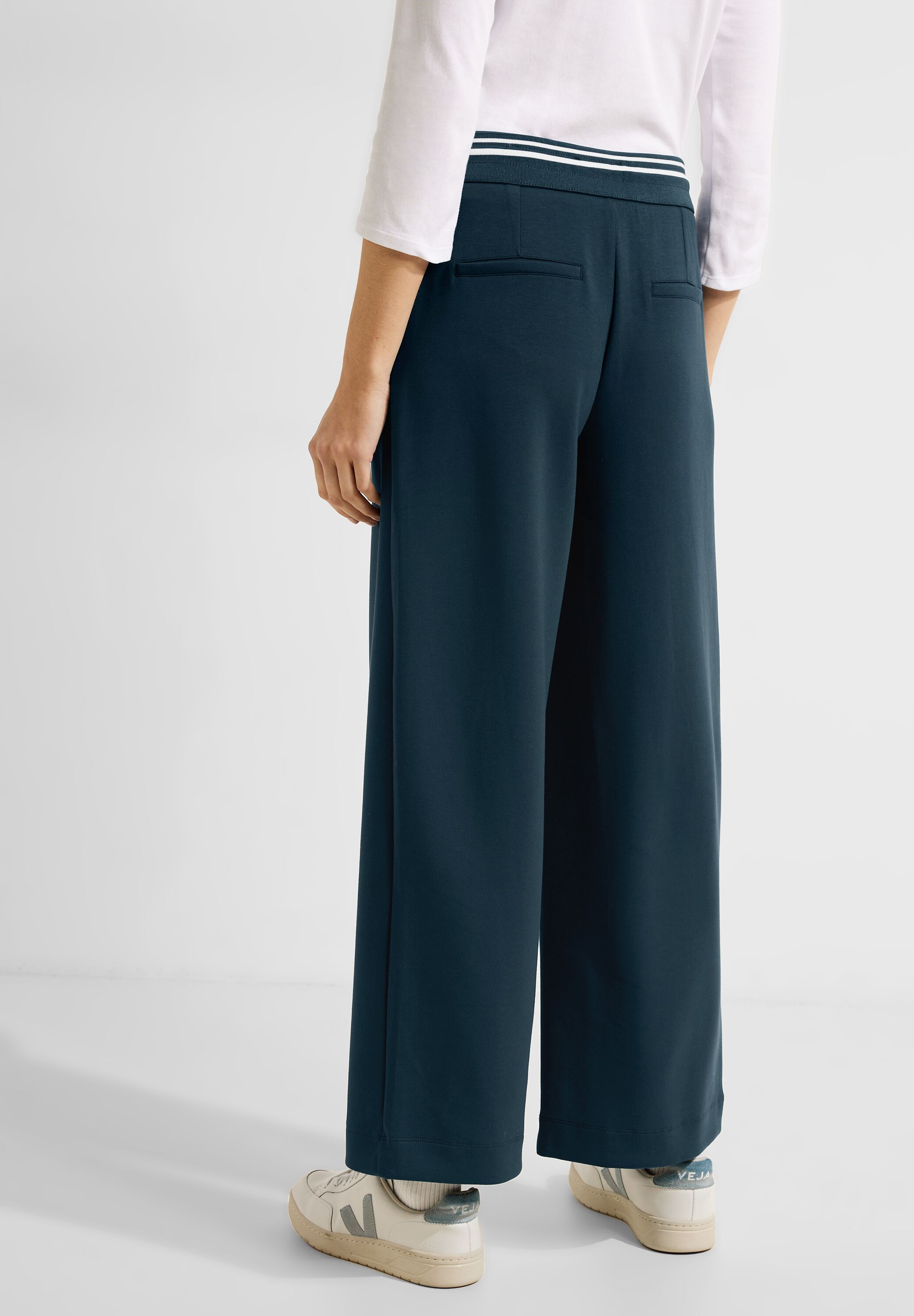 Loose Fit Hose