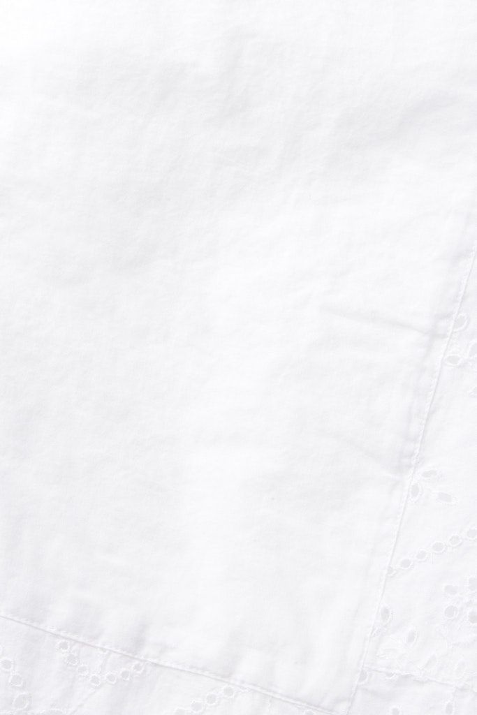 Oversize Bluse mit Lochspitze