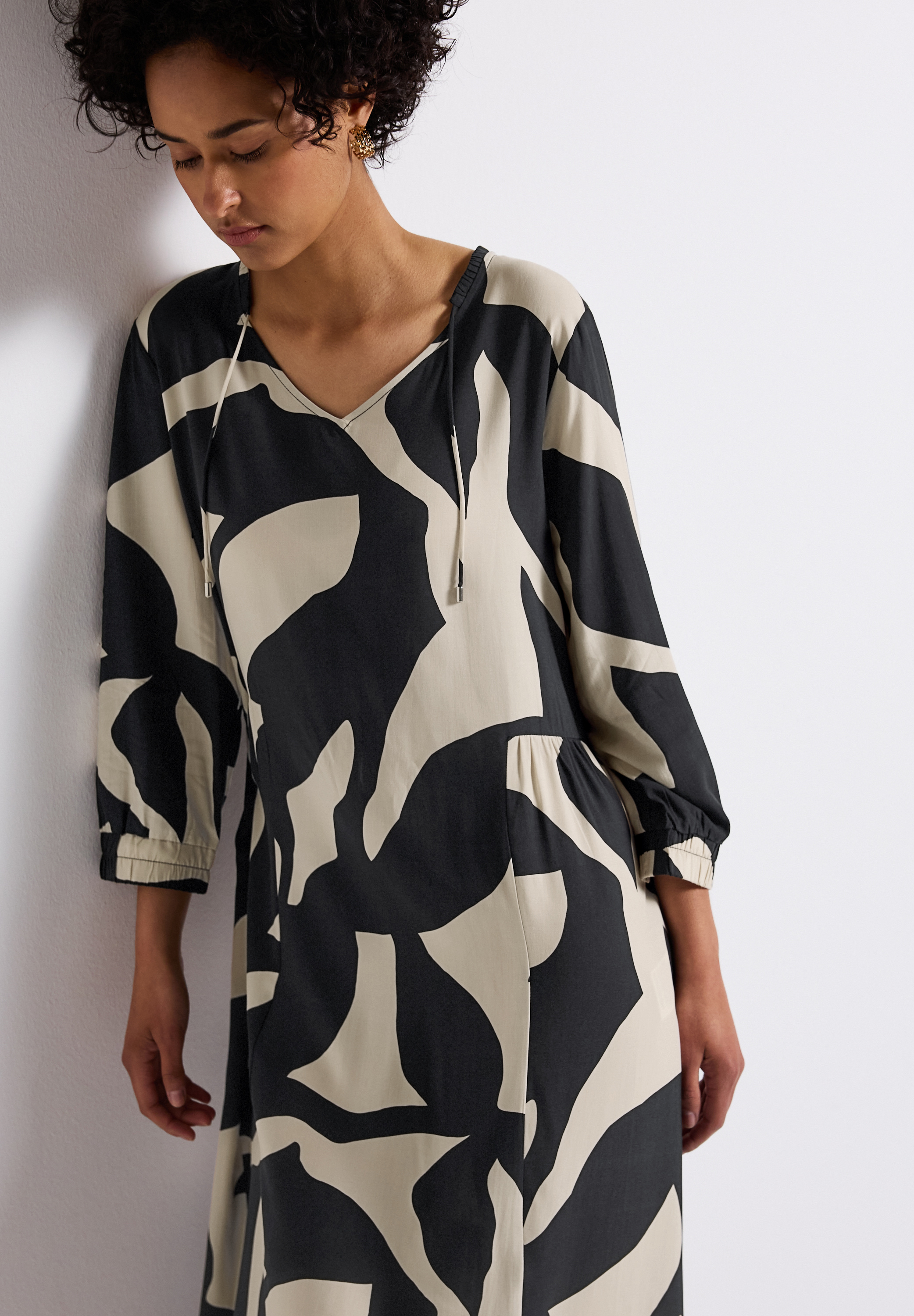 Gemustertes Midi-Kleid