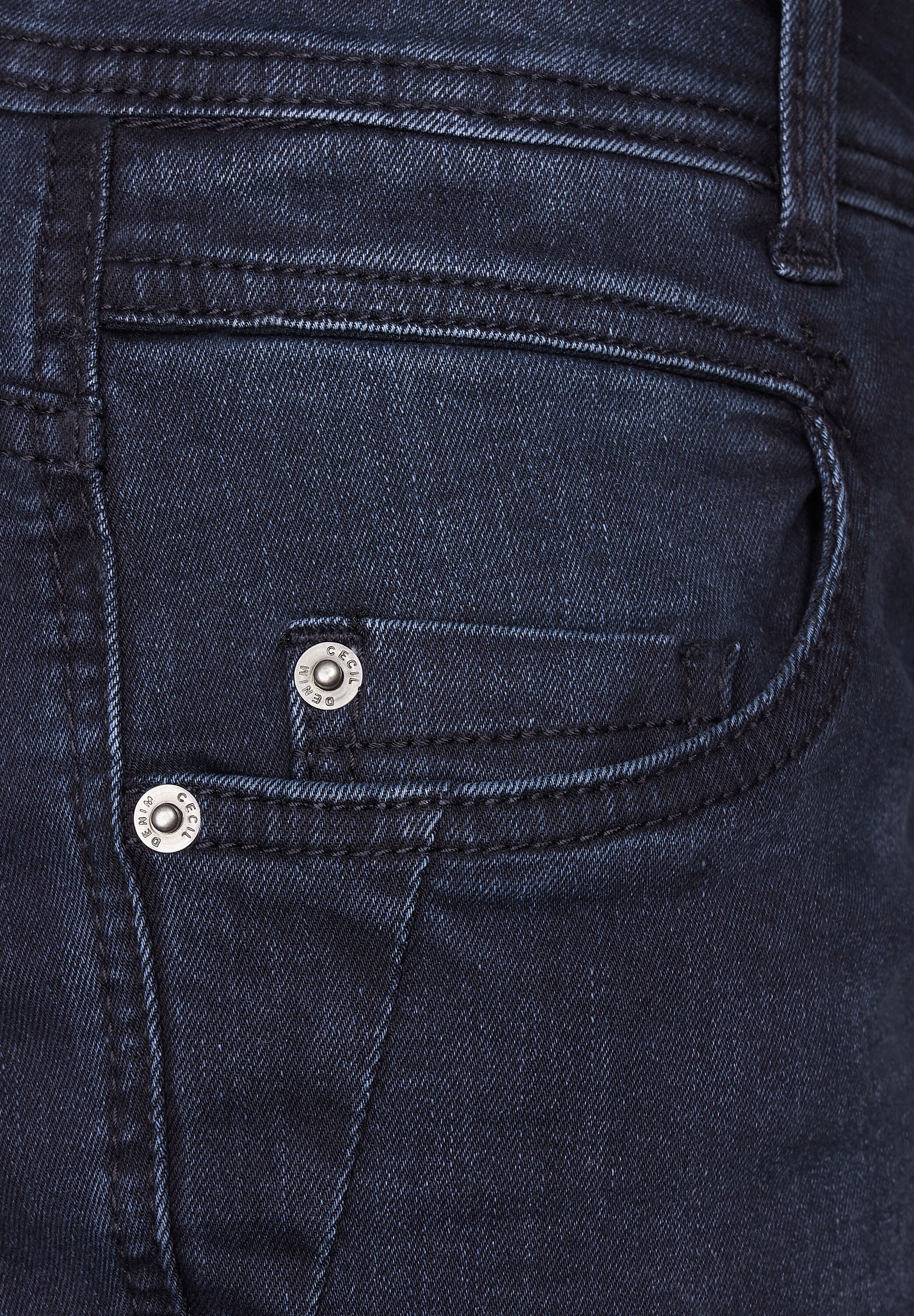 Loose Fit Jeans
