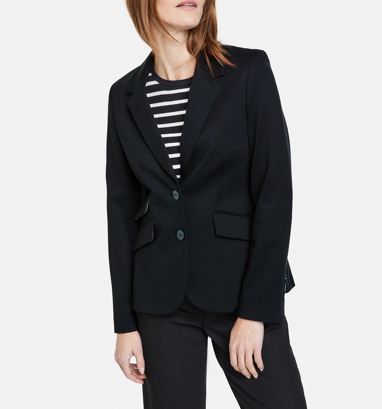Klassischer Blazer mit modischem Detail