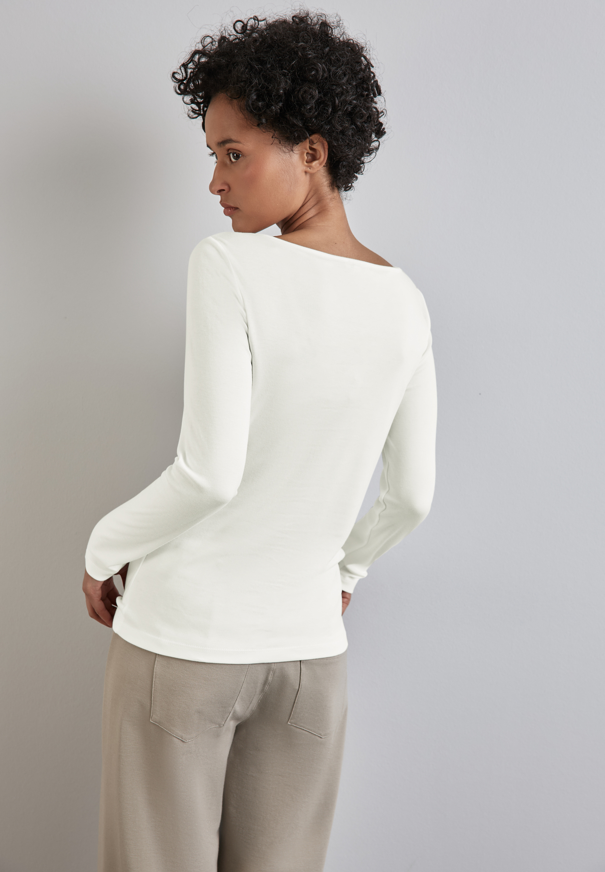 Shirt mit U-Boot-Ausschnitt