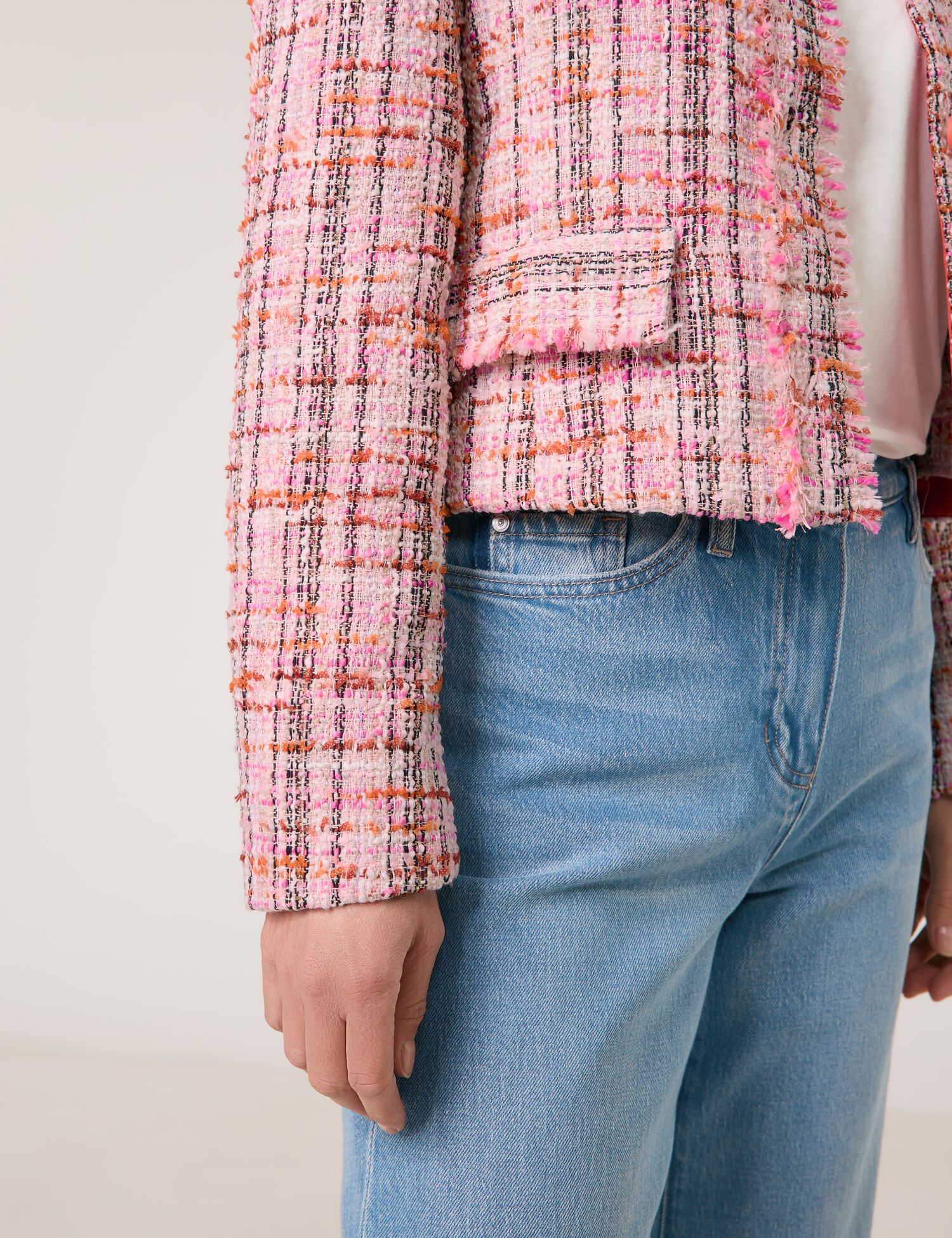 Blazerjacke in Bouclé-Optik mit Fransenkante