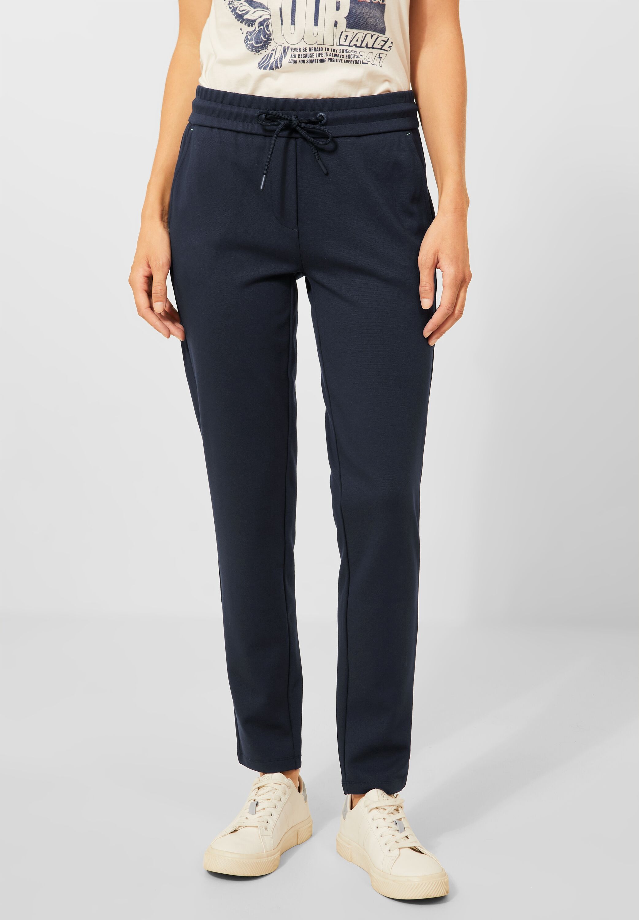 Casual Fit Hose