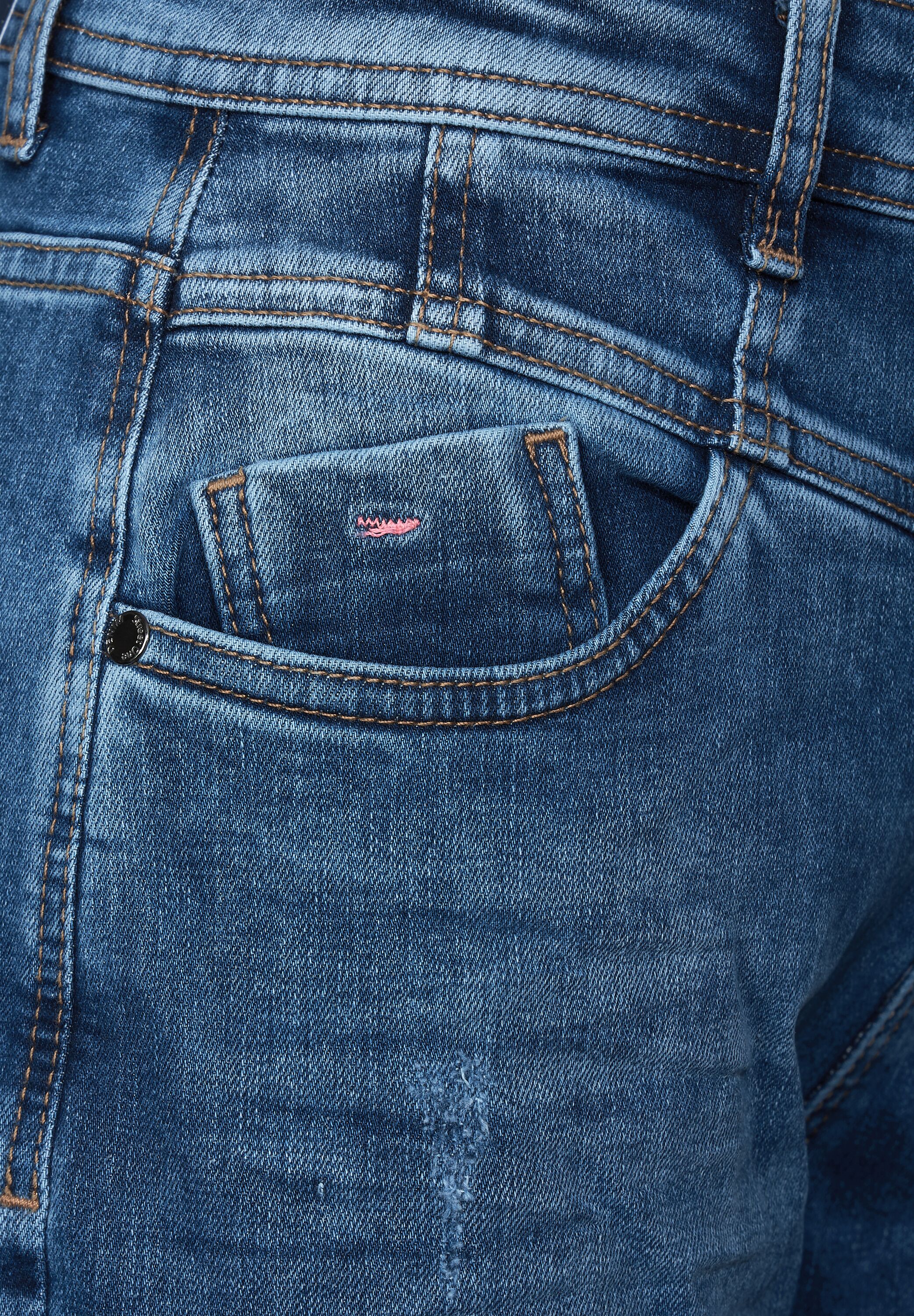 Loose Fit Jeans
