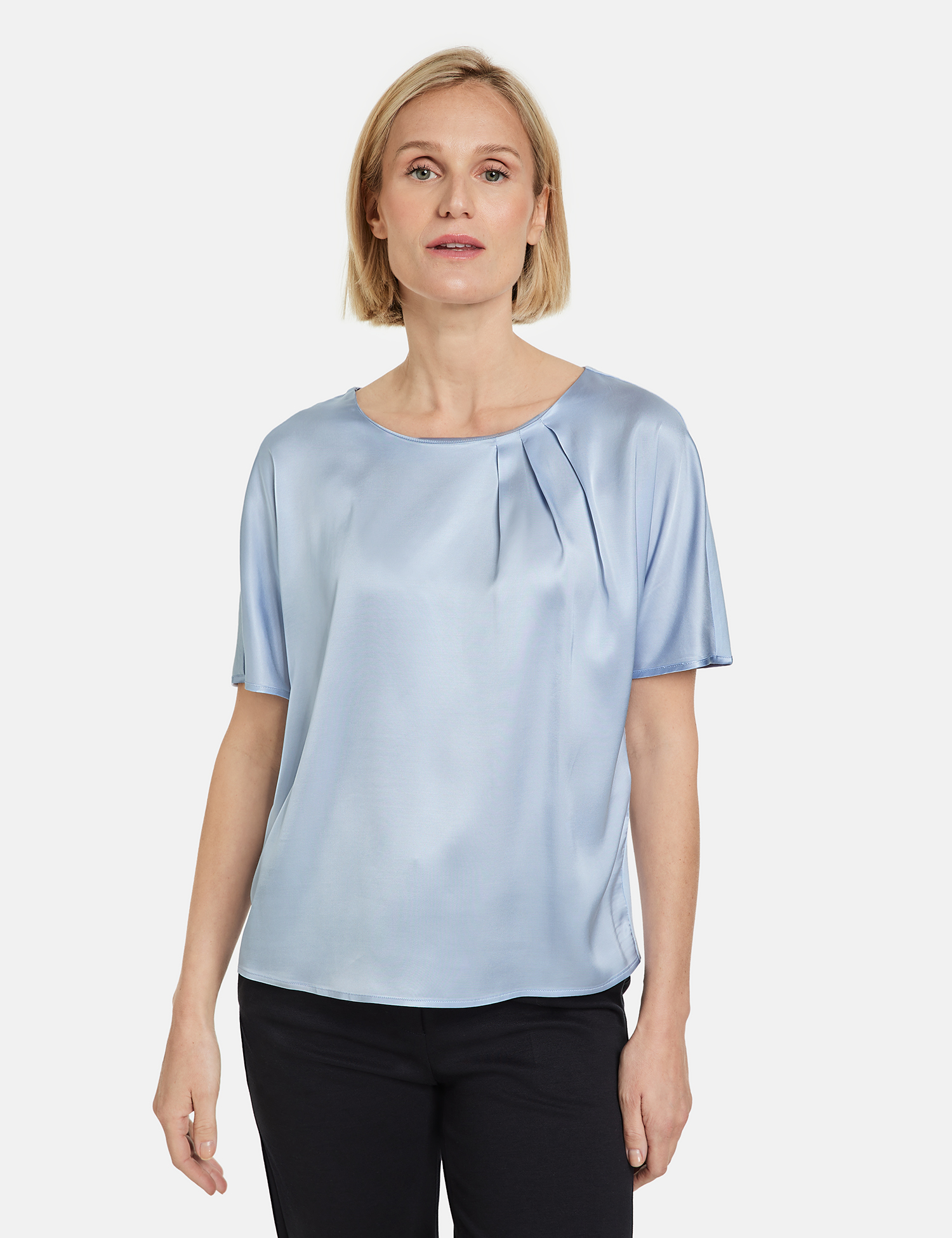 Fließendes Blusenshirt mit Material-Patch