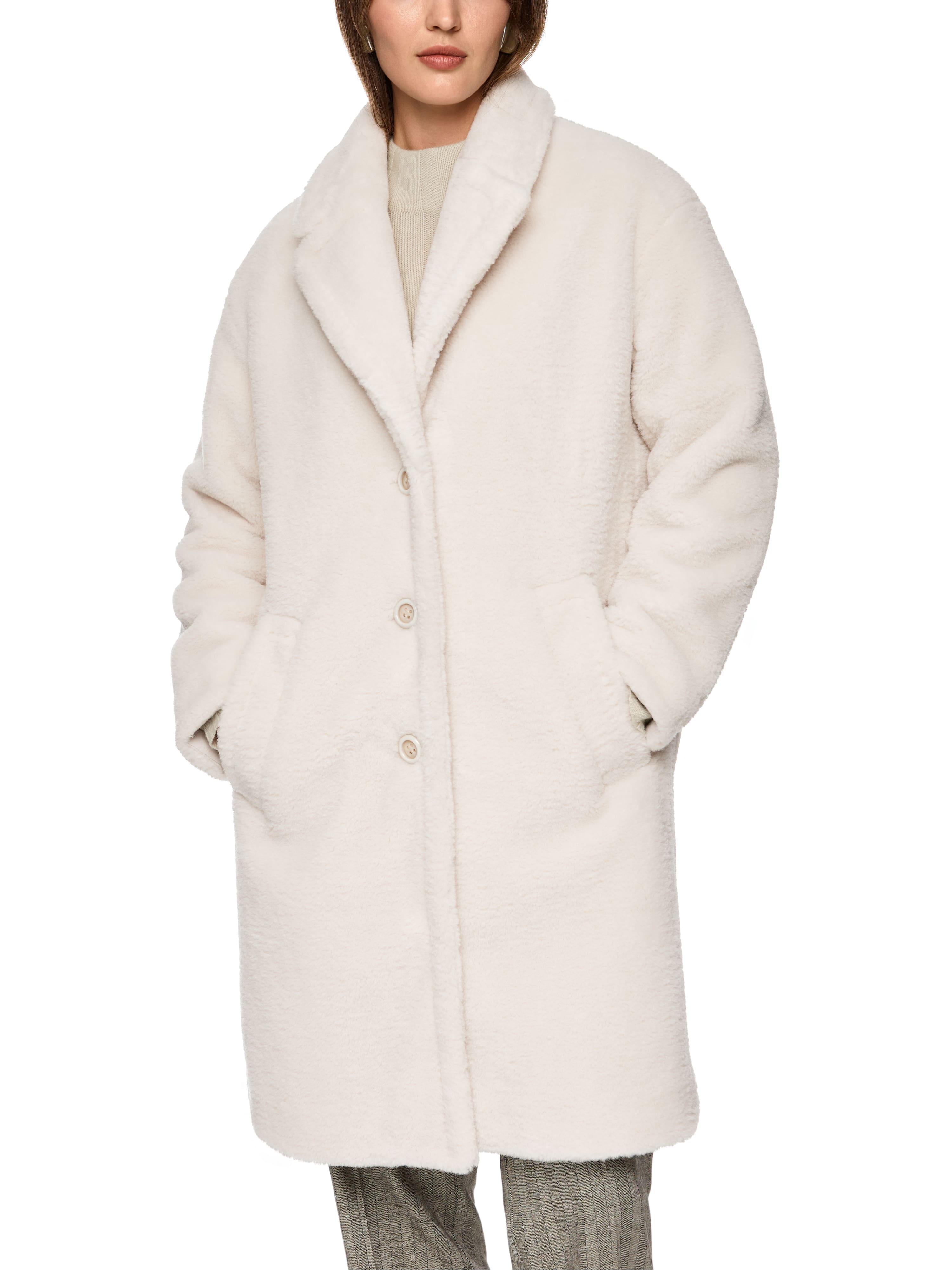 Fake Fur Mantel in Oversized-Form