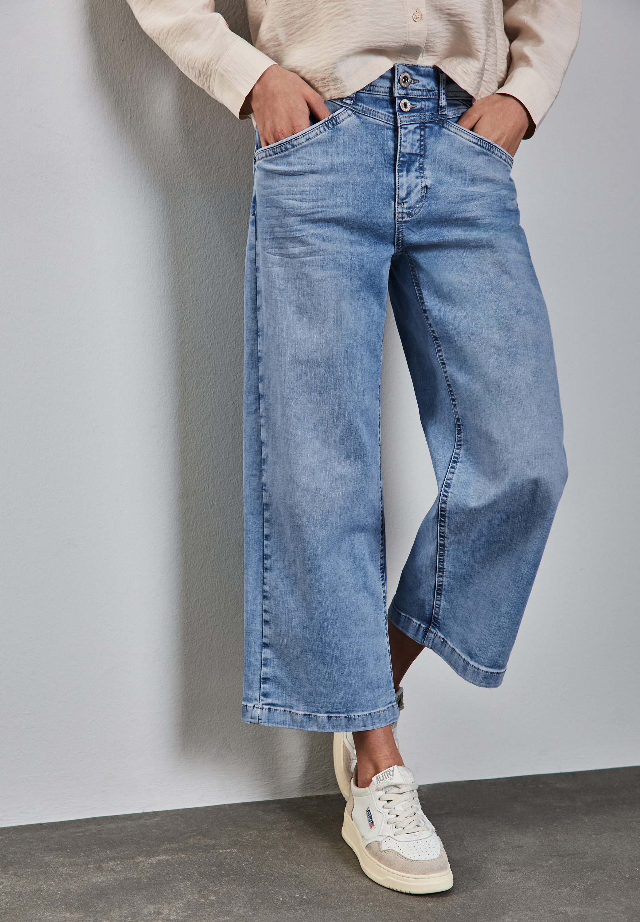 Wide Leg Jeans