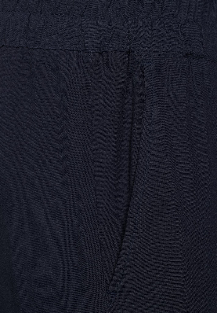 Casual Fit Hose