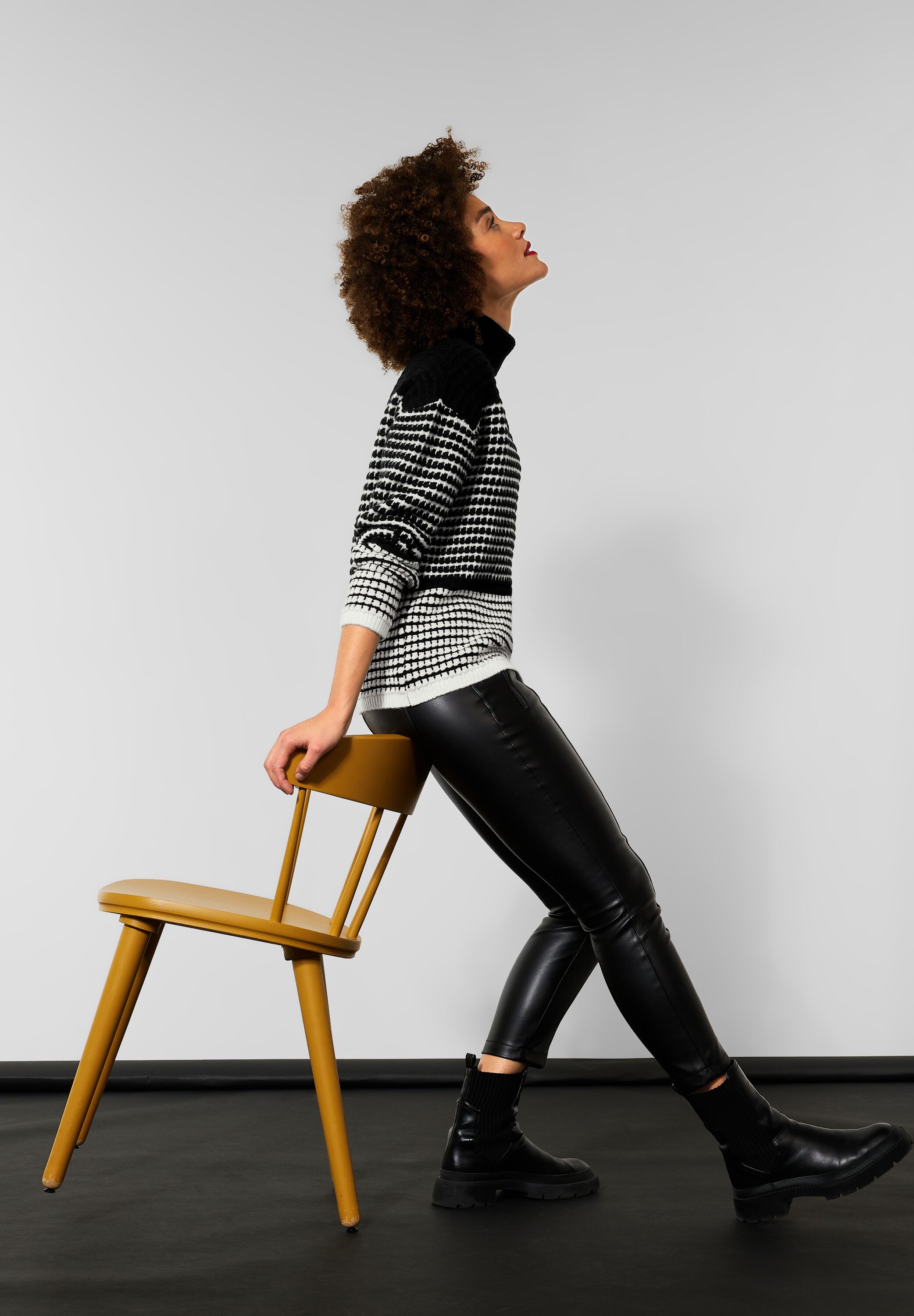 Strukturierter Pullover