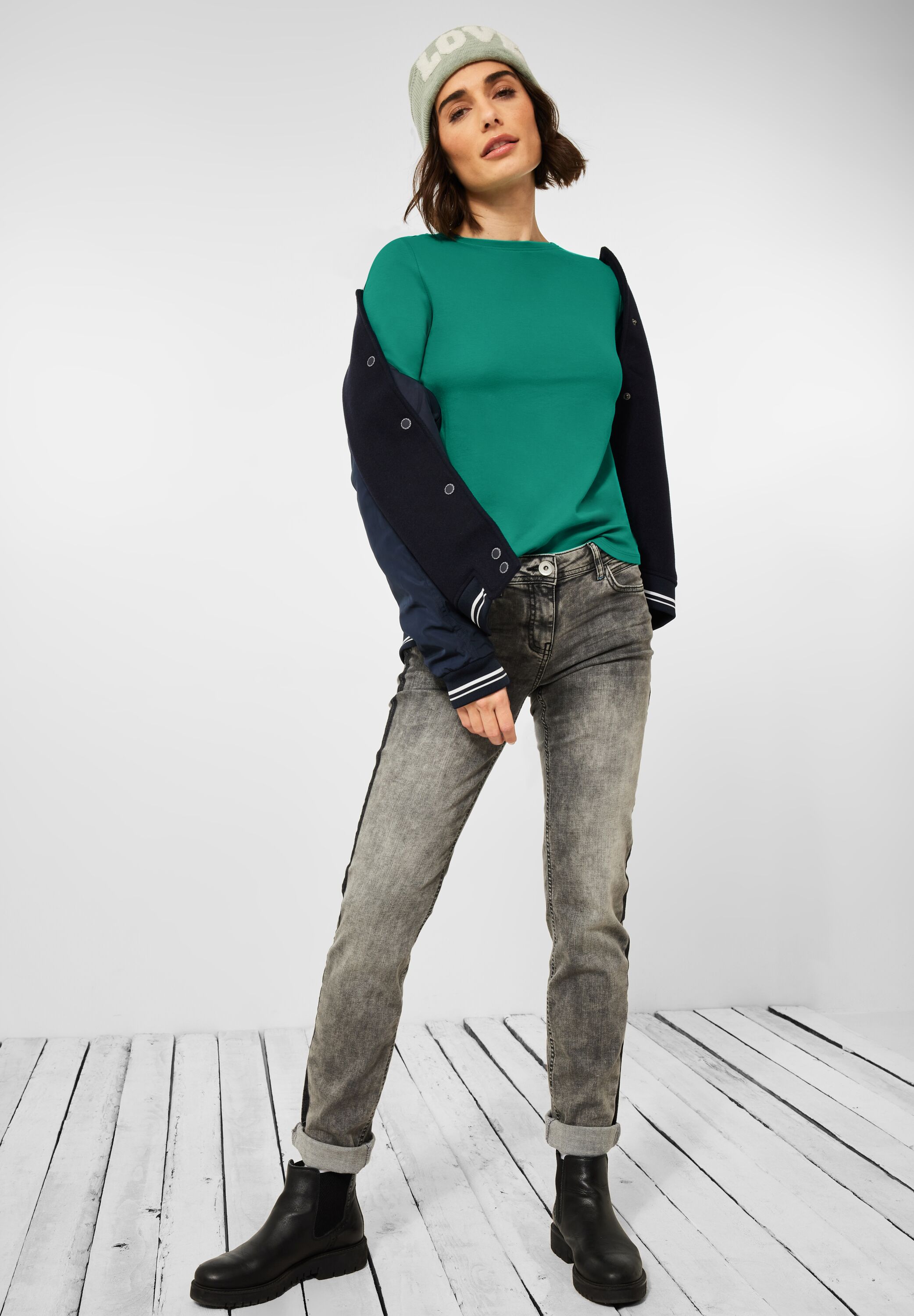 Basic Shirt in Unifarbe