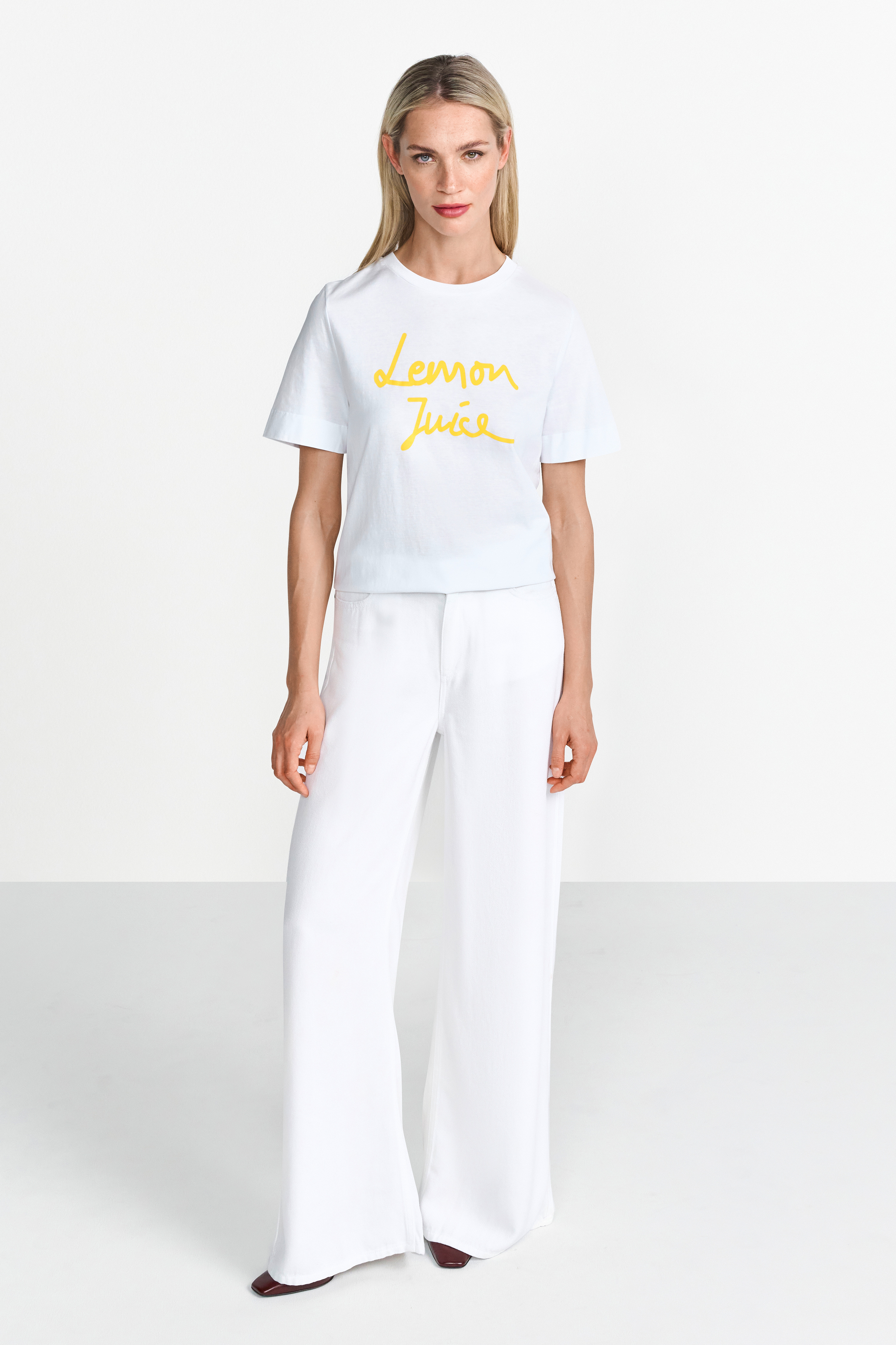 Easy Fit T-Shirt Lemon Juice + Back Print