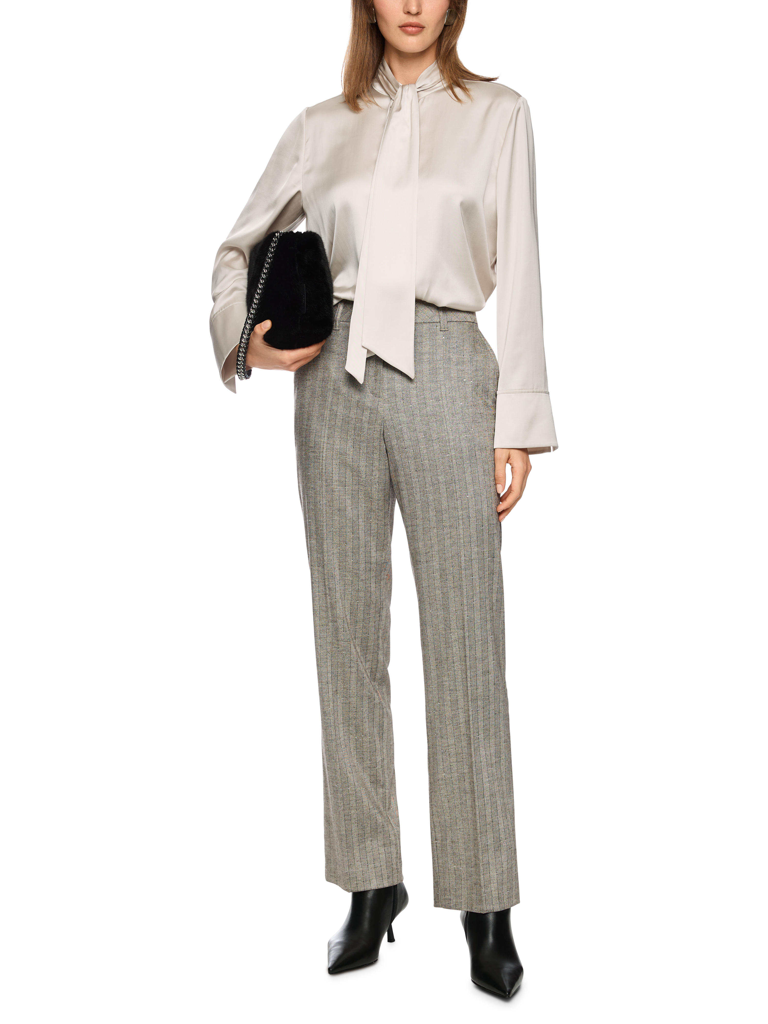 Feminine Bluse mit Schluppe