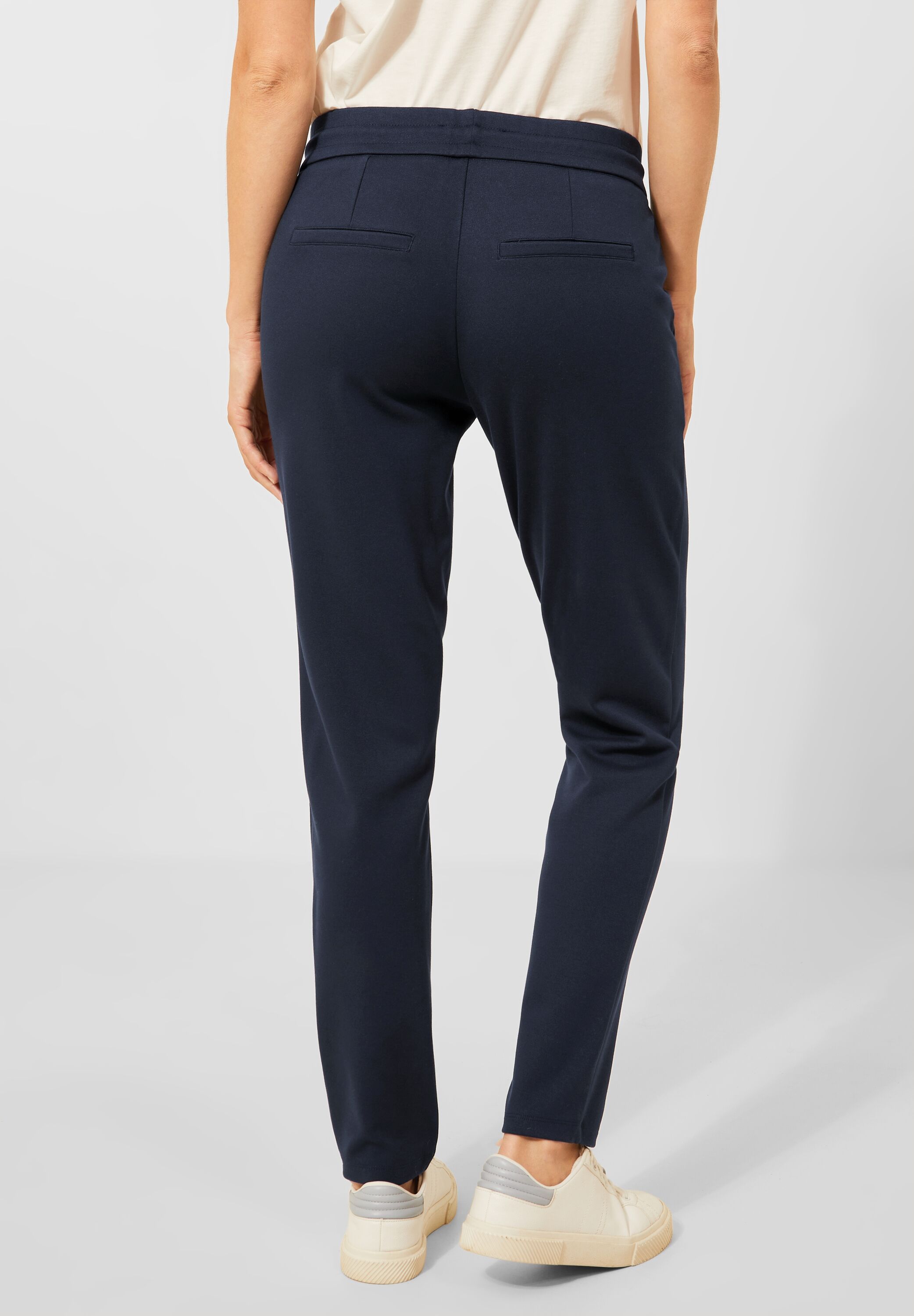 Casual Fit Hose