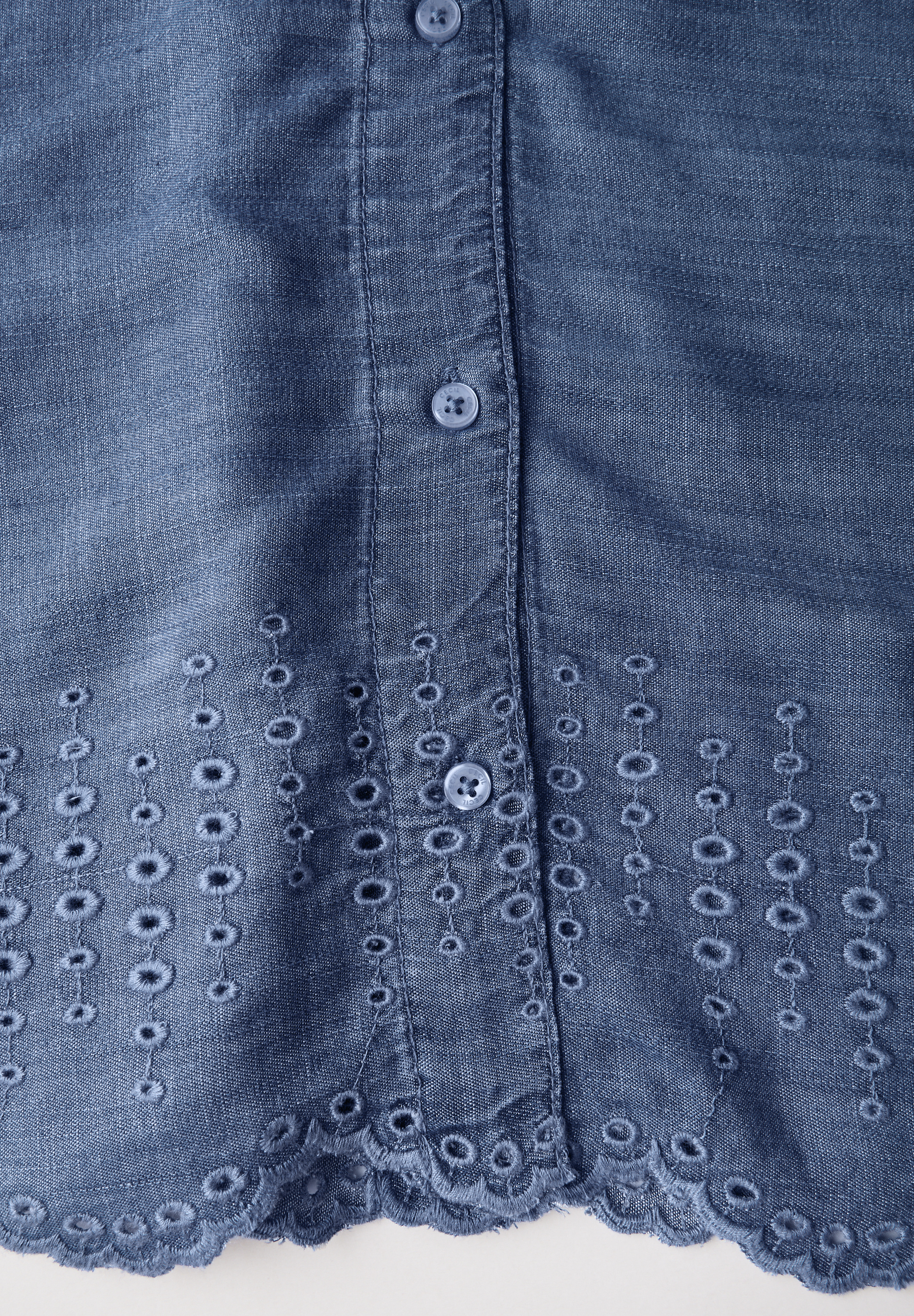 Lyocellbluse mit Stickerei