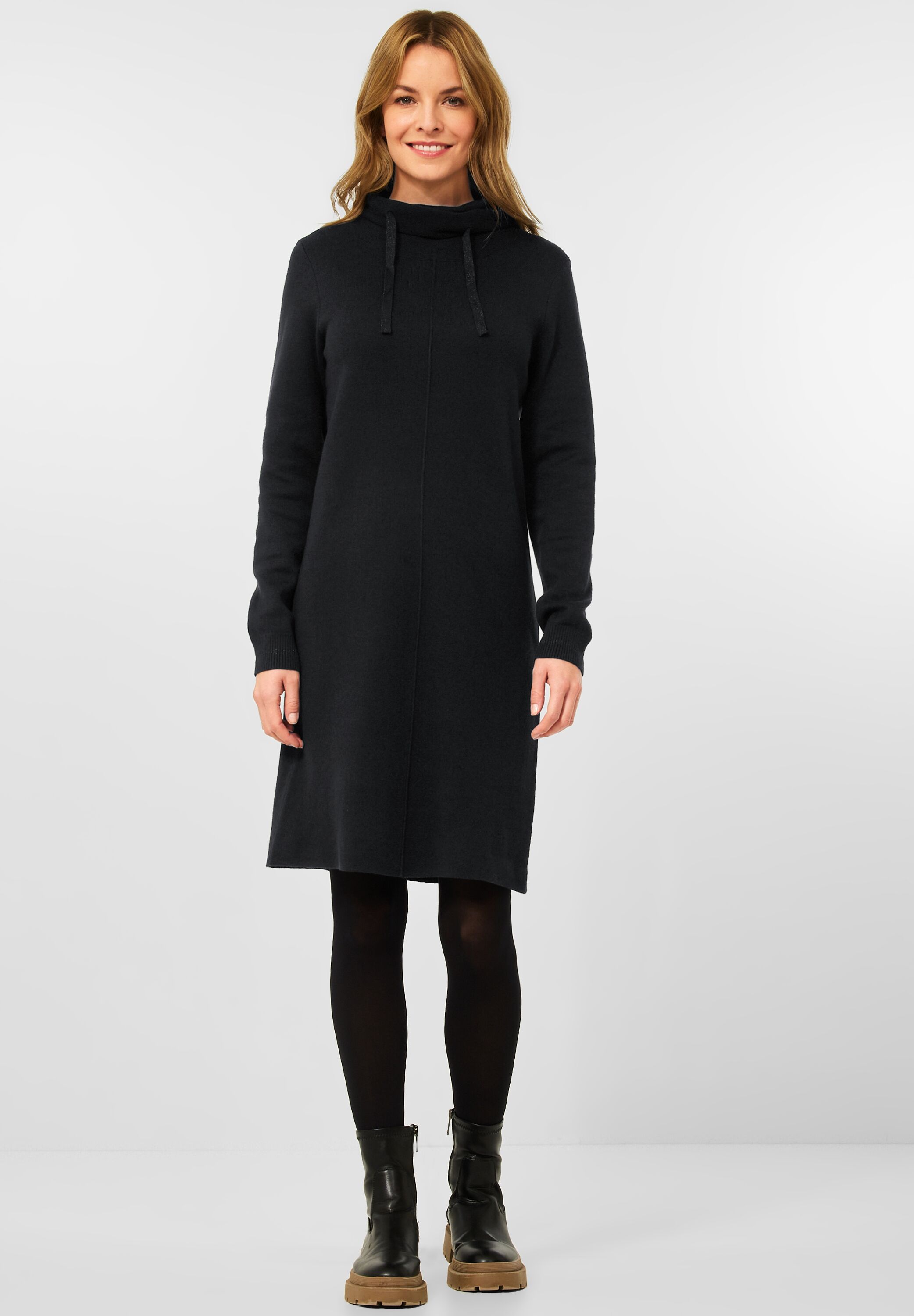 Kleid mit Volumenkragen