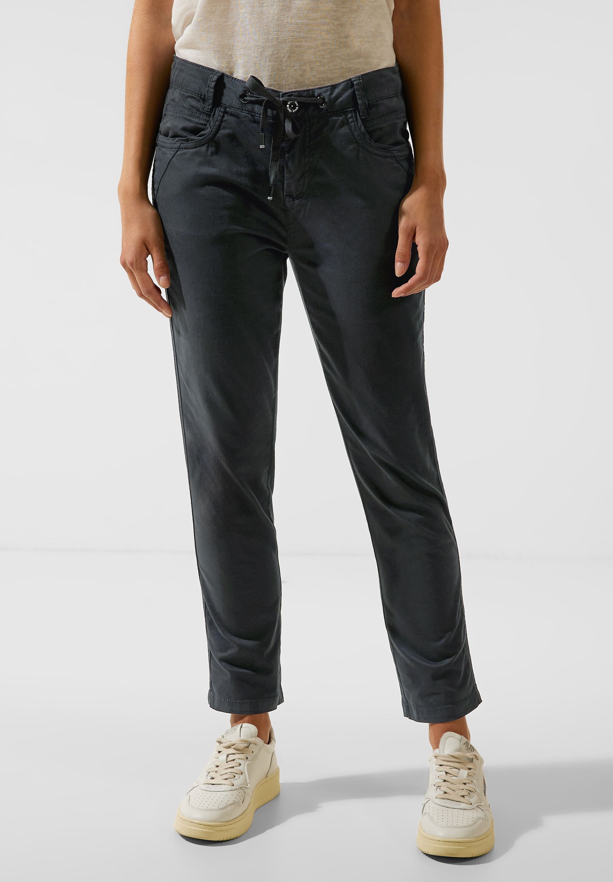 Casual Fit Hose