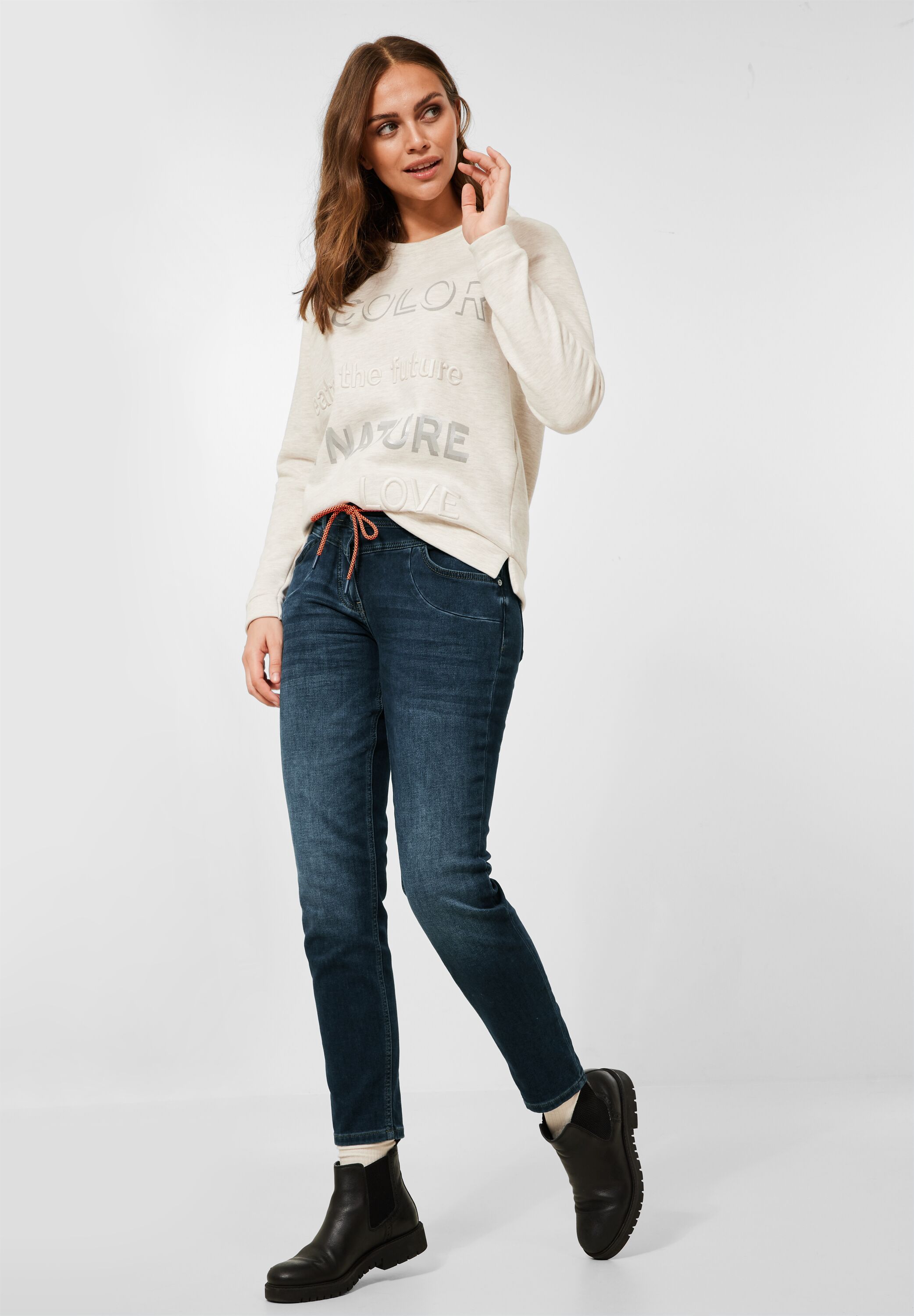 Casual Fit Jeans
