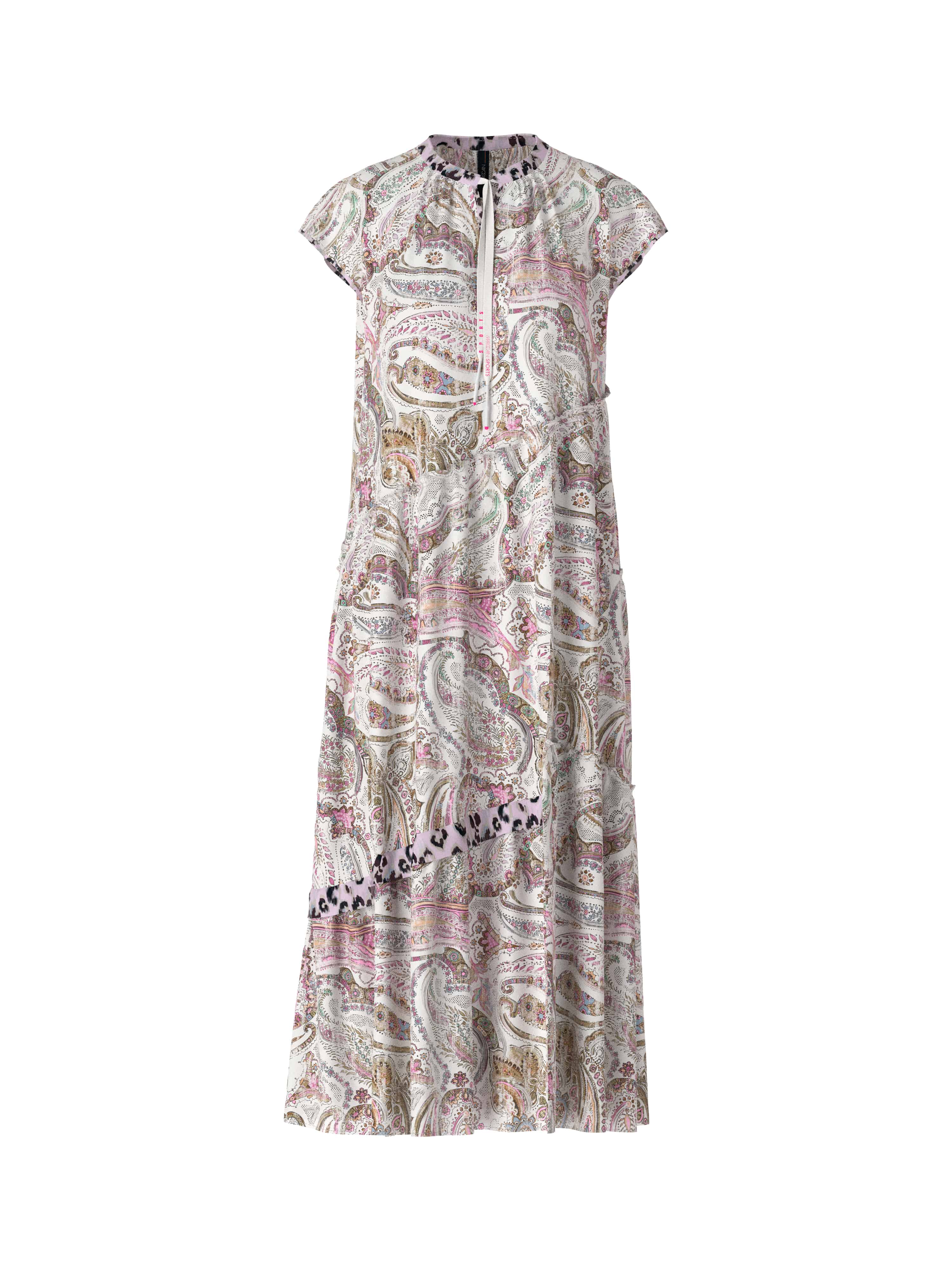 Kleid mit asymmetrischen Stufen
