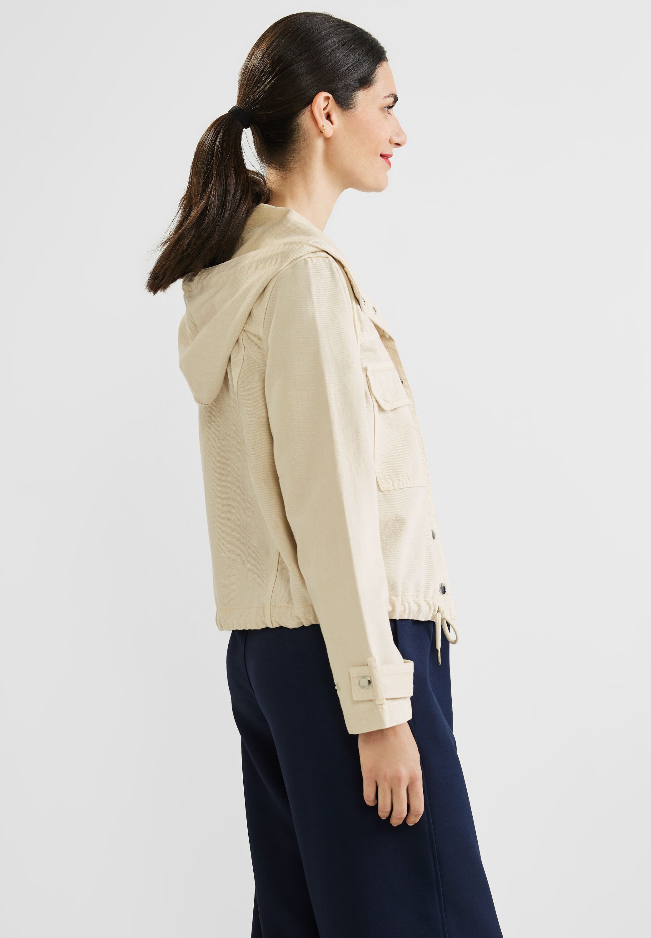 Jeansjacke mit Kapuze
