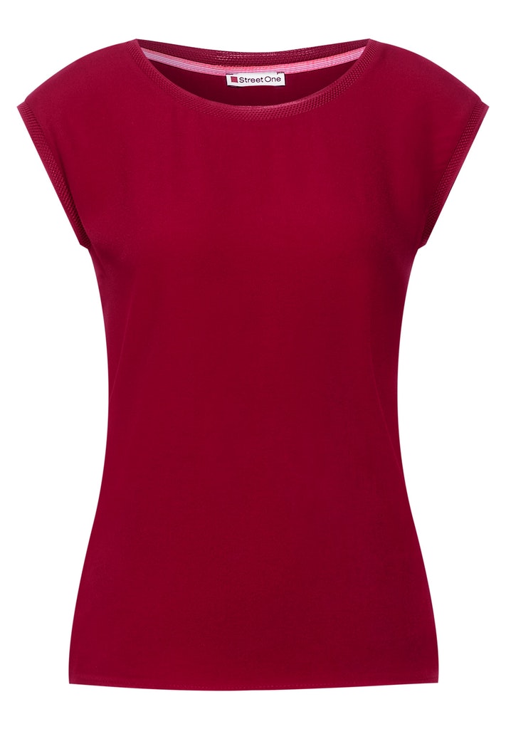 T-Shirt im Materialmix