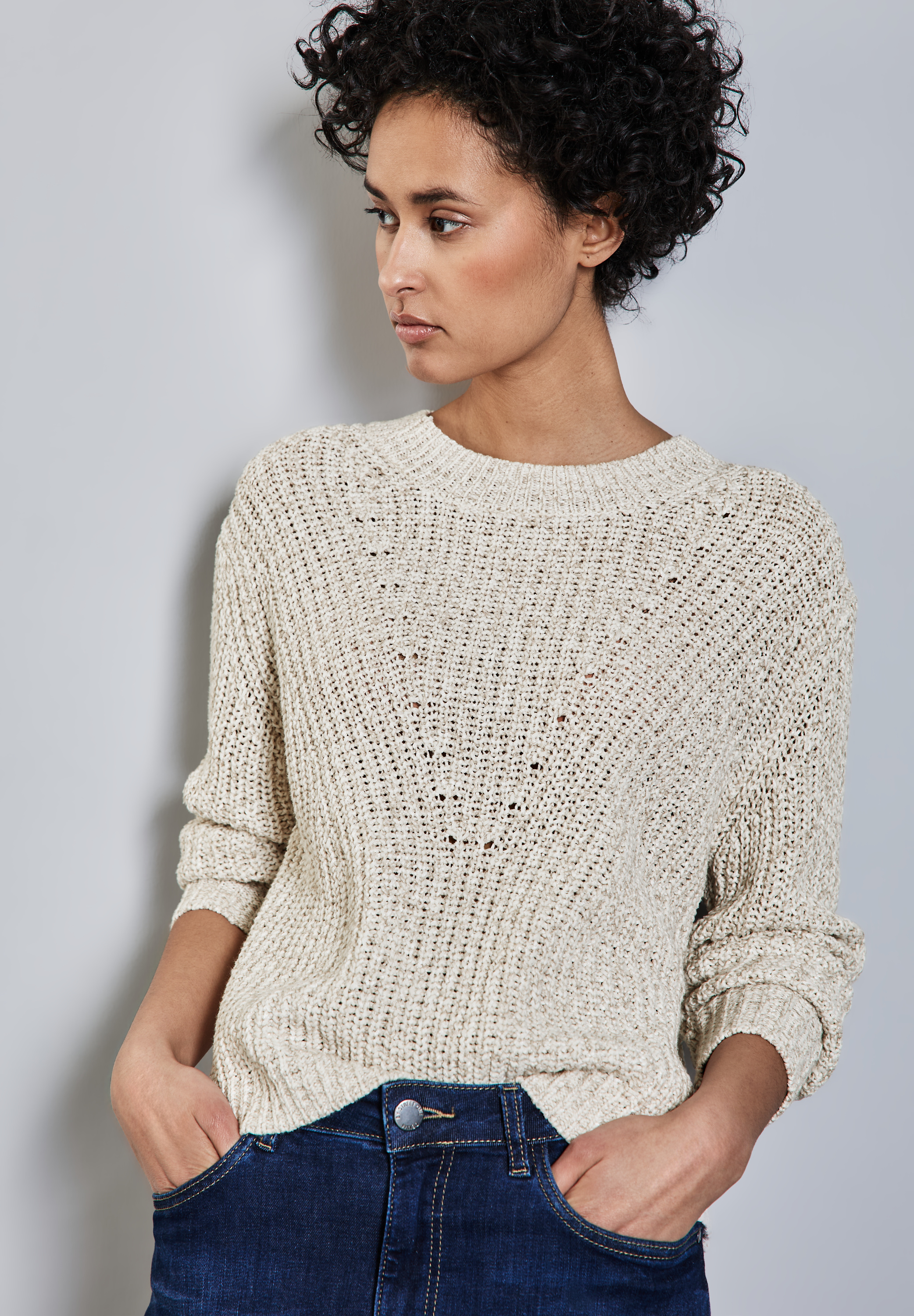 Pullover mit Strickmuster