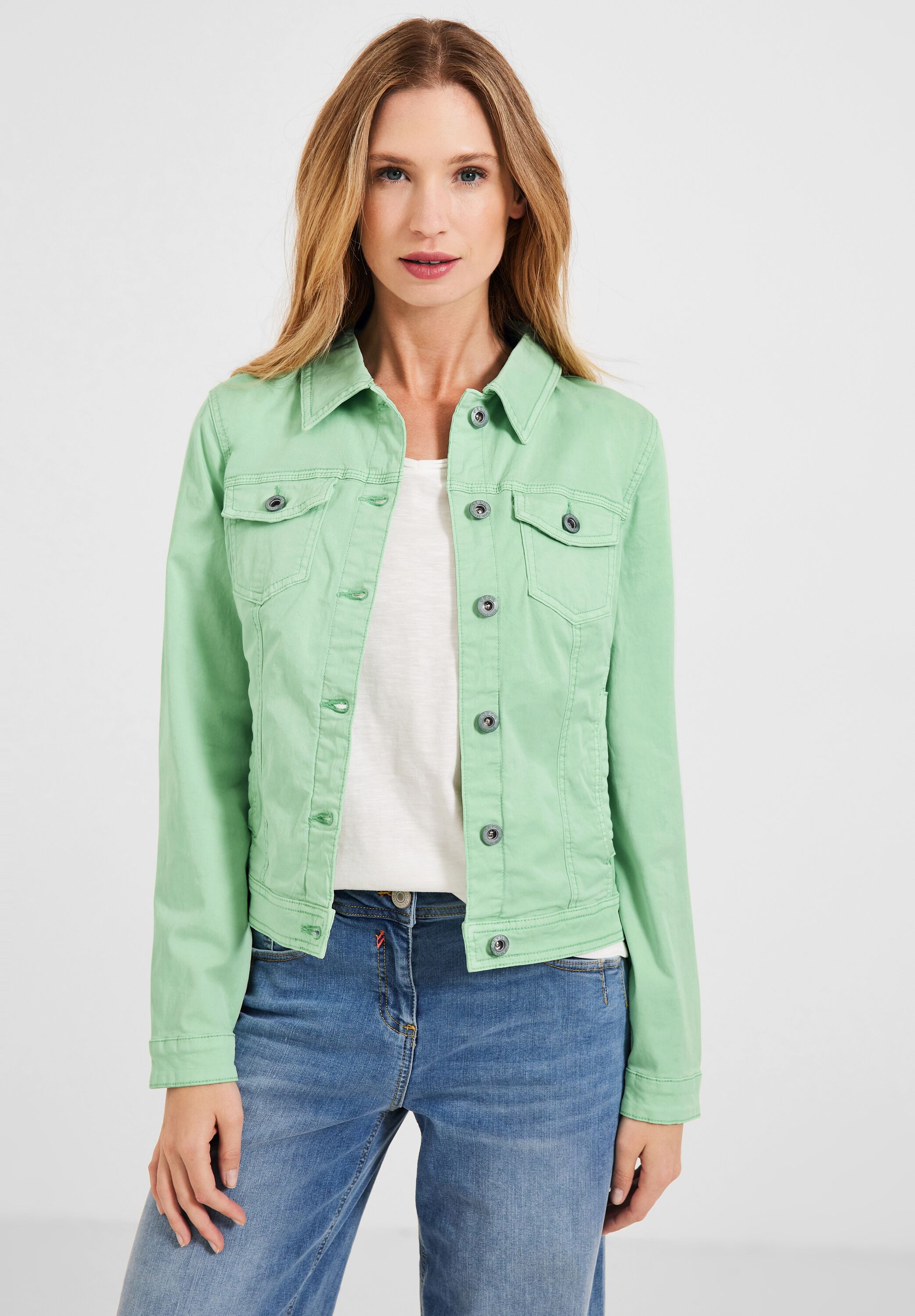 Farbige Jeansjacke