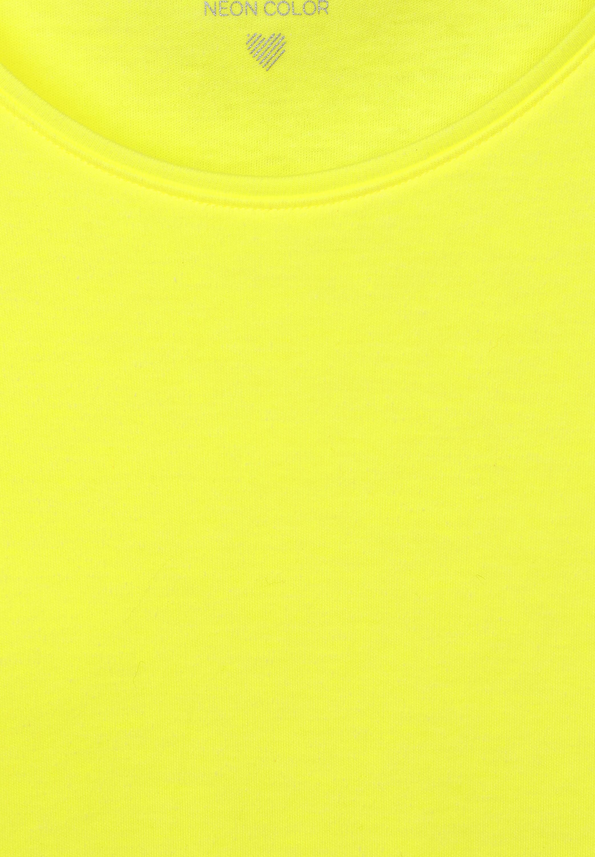 T-Shirt in Neon